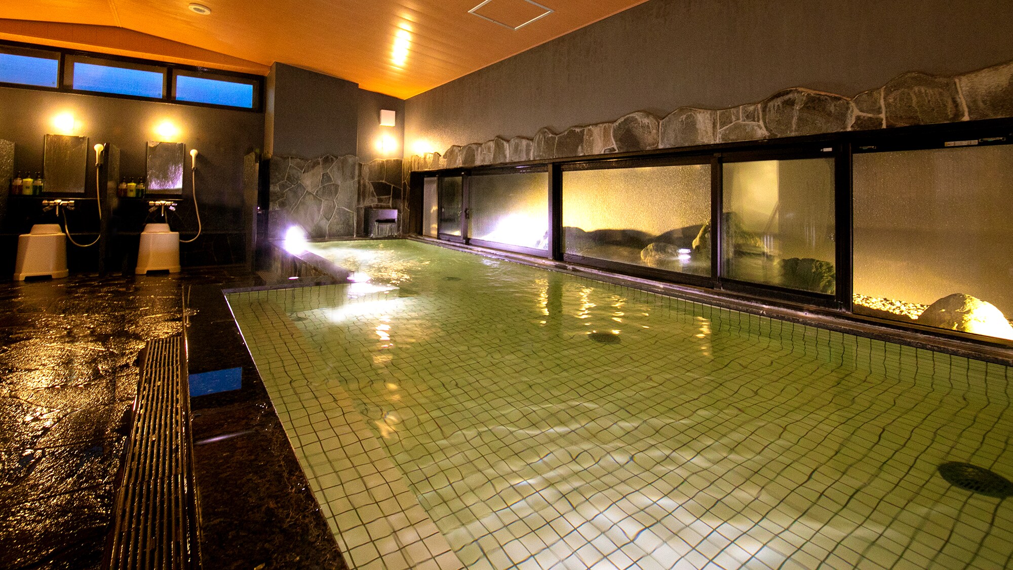 (Male large bath)