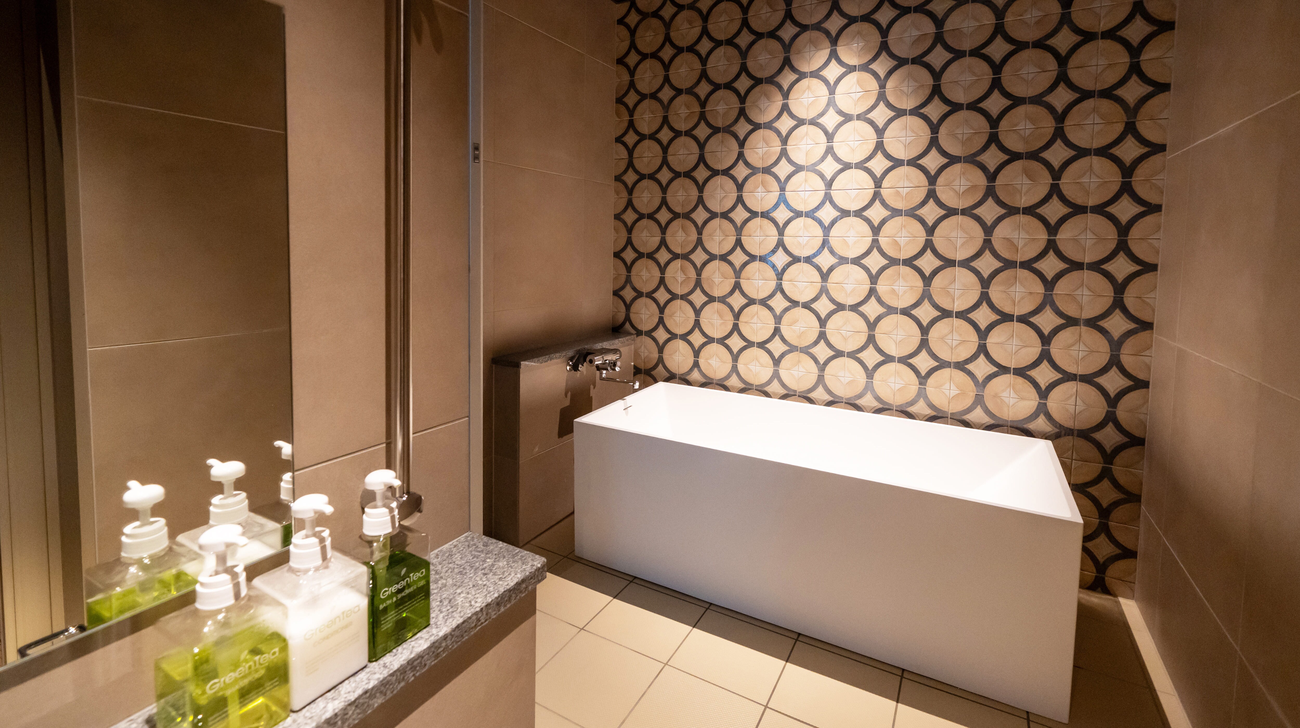 Premium Room / Light Premium Room (with private bath)