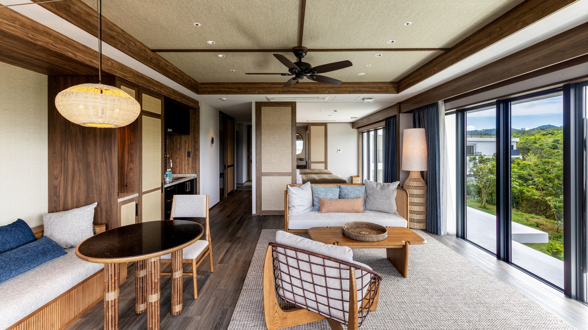 Corner Premium Suite