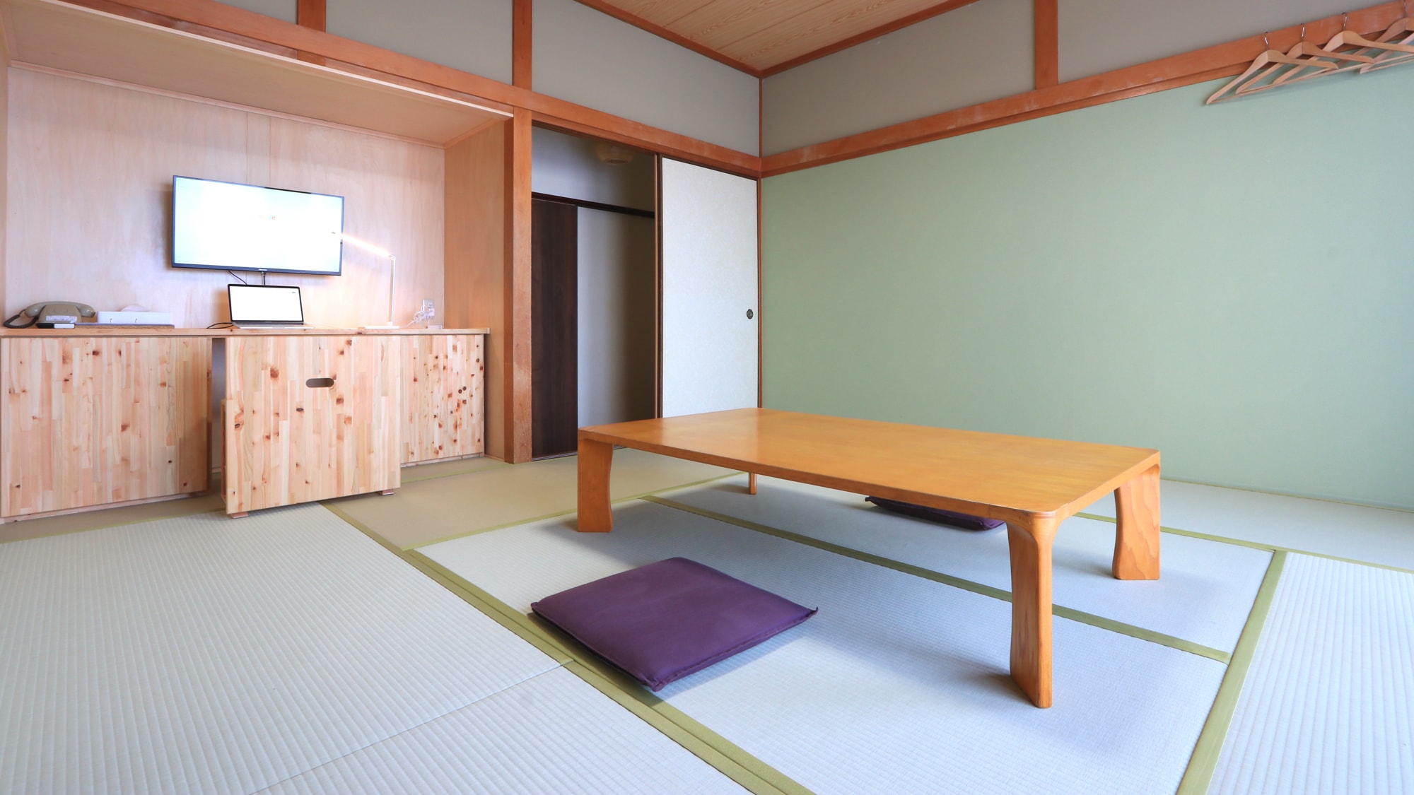 2022.1 Renovated!! Clean Japanese-style room with 8 tatami mats