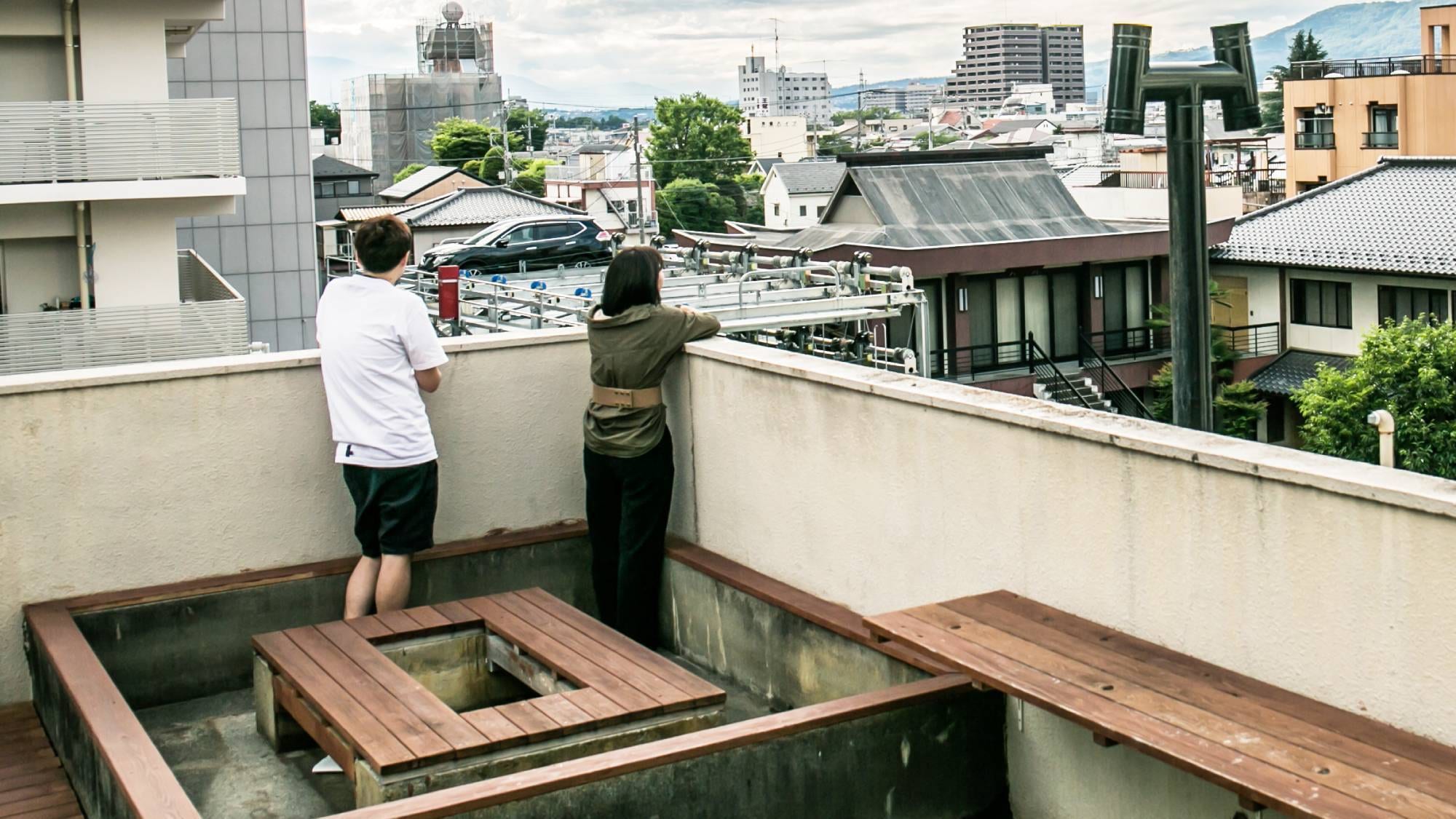 ・屋頂也開放。