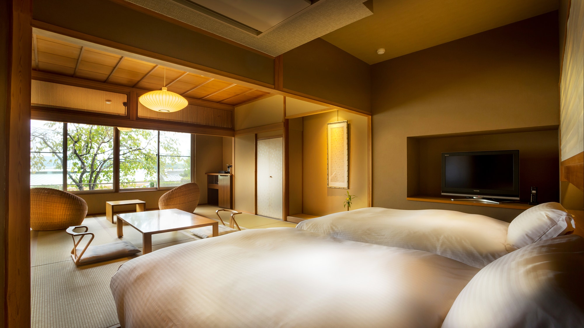 [Fujimidai/Japanese-Western room with private open-air bath] Room with twin beds