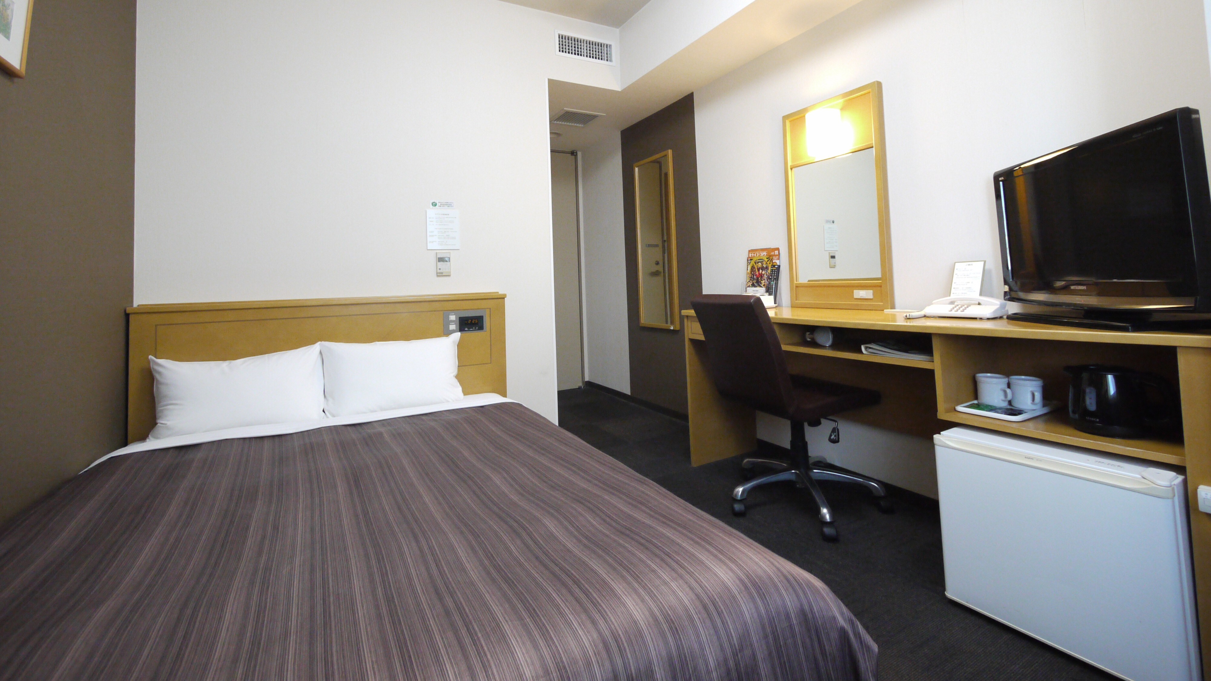 Semi-double room