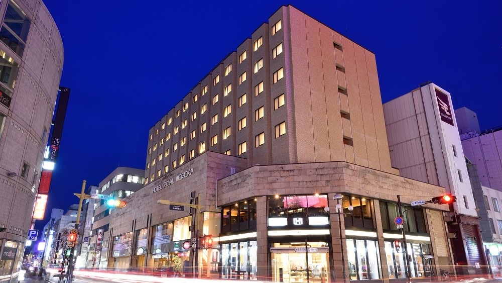 [Hotel Royal Morioka] Sekitar 10 menit berjalan kaki dari pintu keluar utara Stasiun JR Morioka. Ke ruang santai yang menawarkan kamar tamu terbesar di kota.