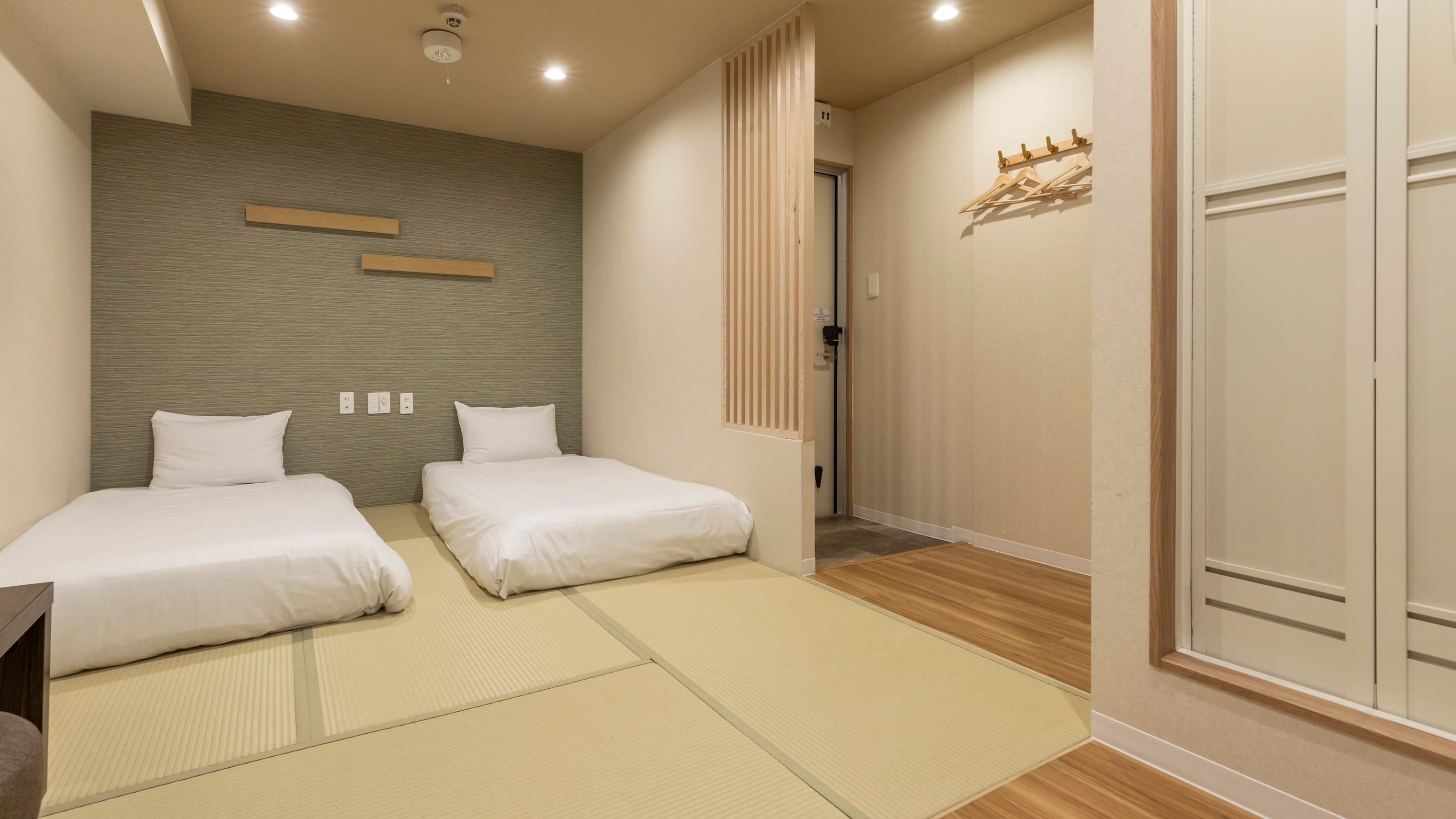 [Non-smoking] Japanese-Western twin room