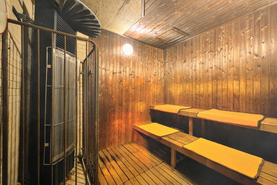 ■Large public bath [sauna] (available for both men and women)