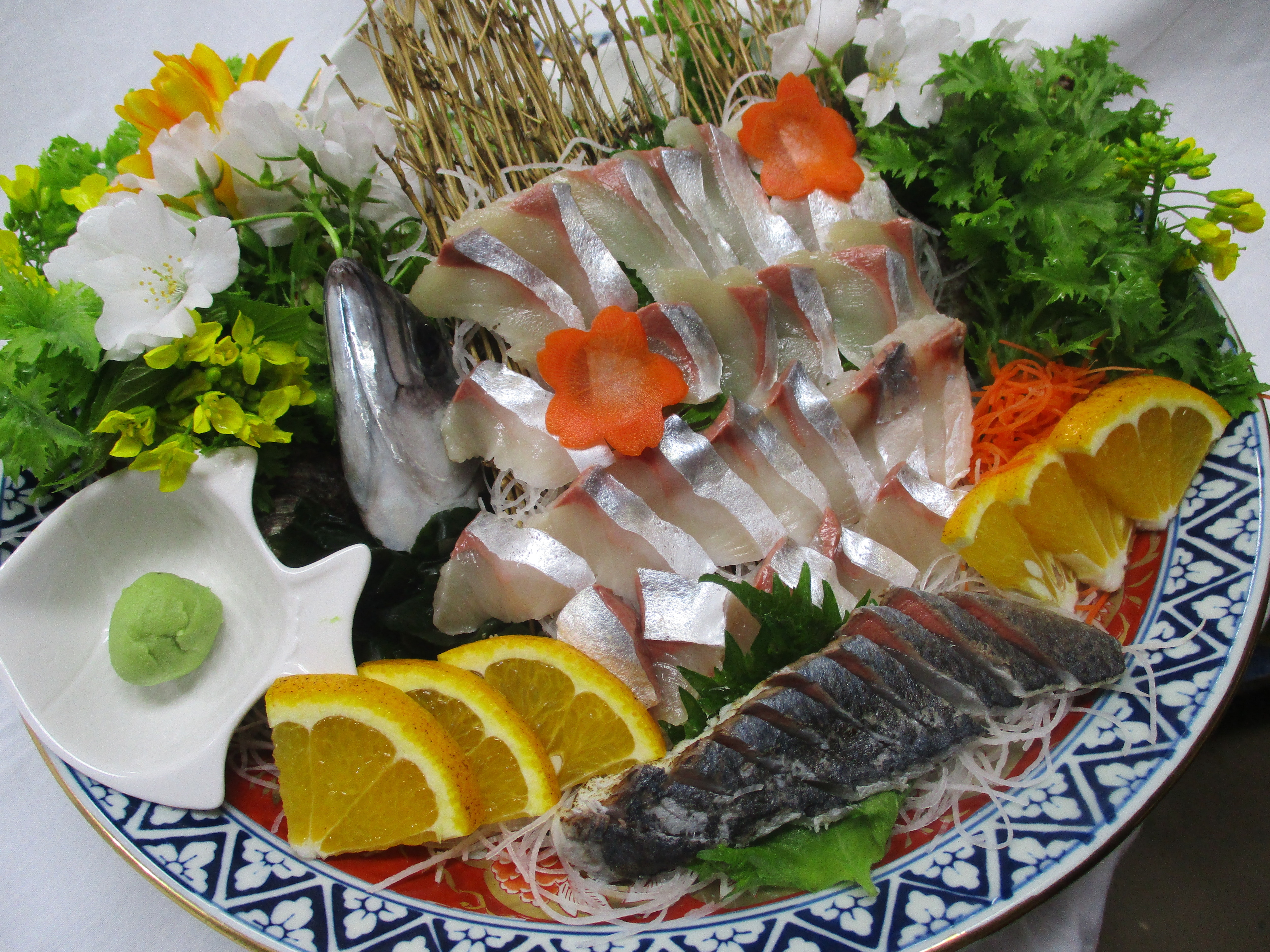 Q Whole mackerel sashimi