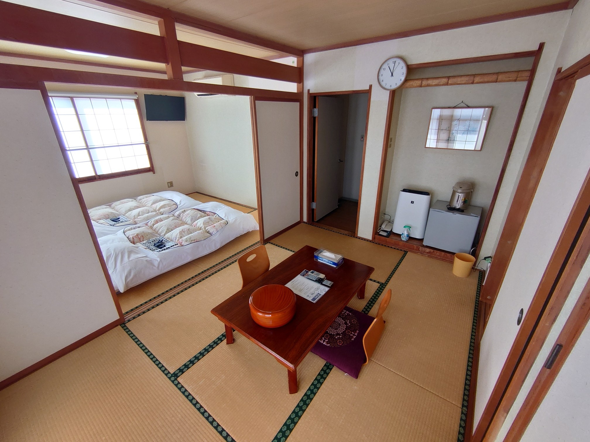 Japanese-style room