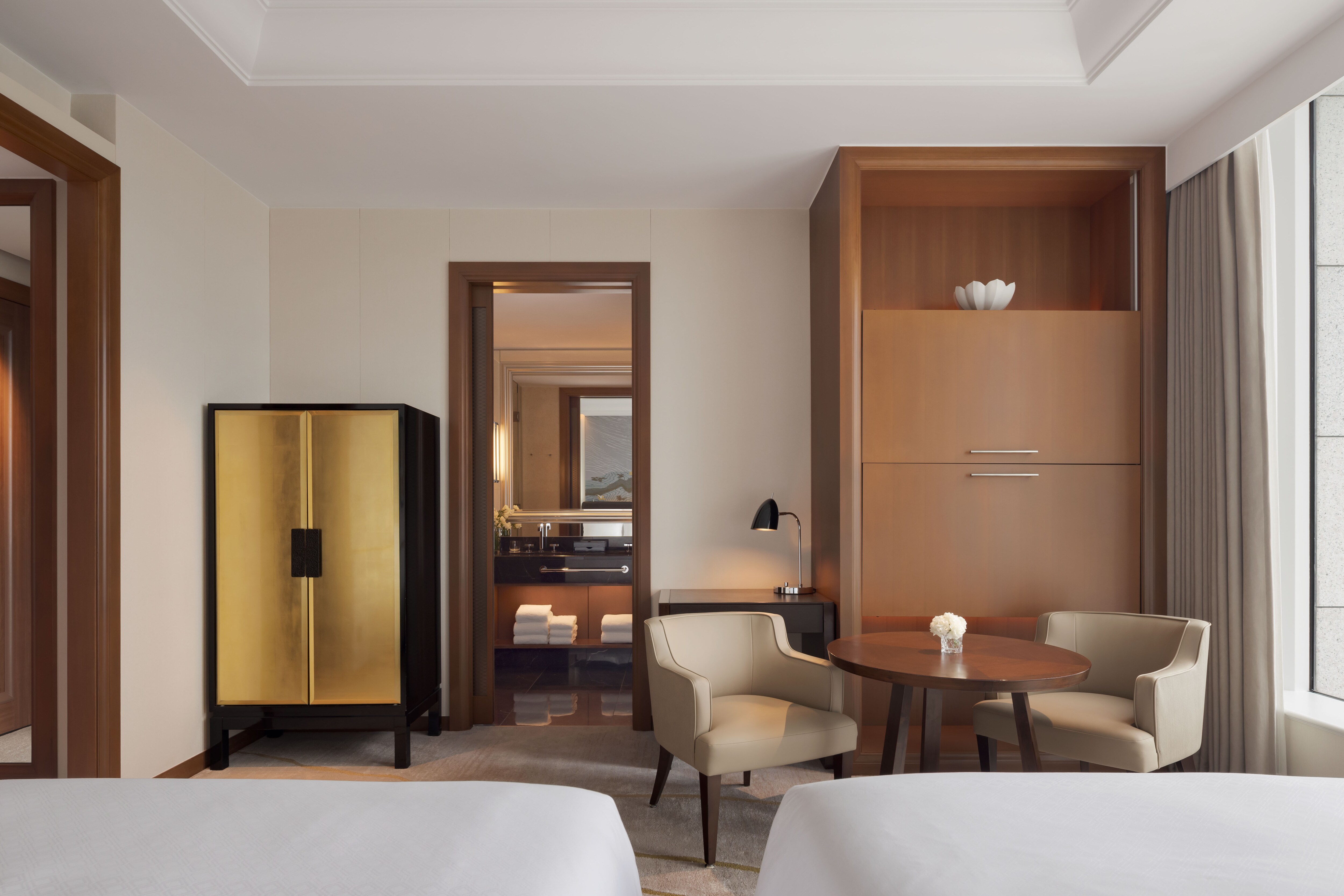 Deluxe Twin Room (43 sq m)