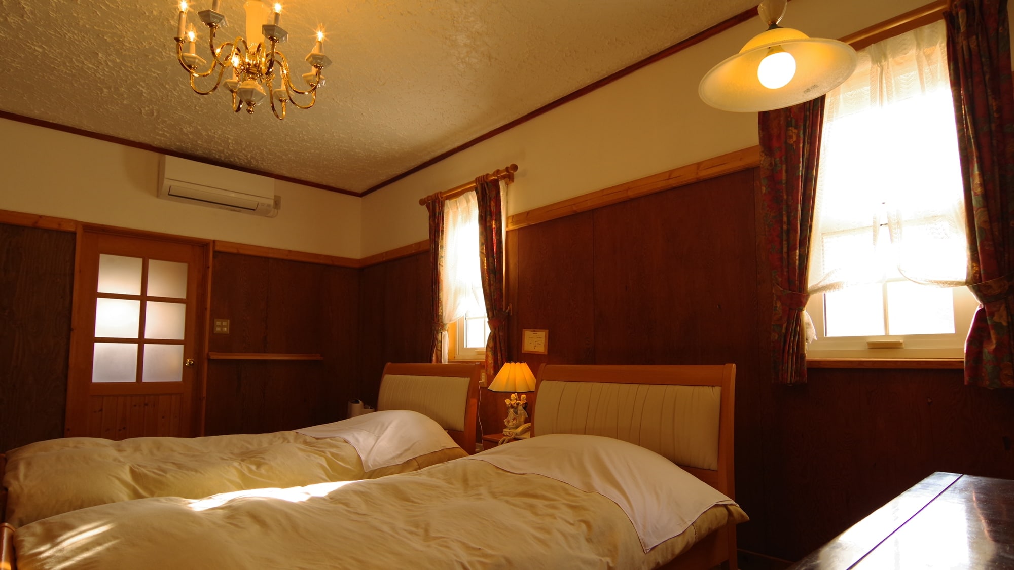It is a small inn where time passes quietly.