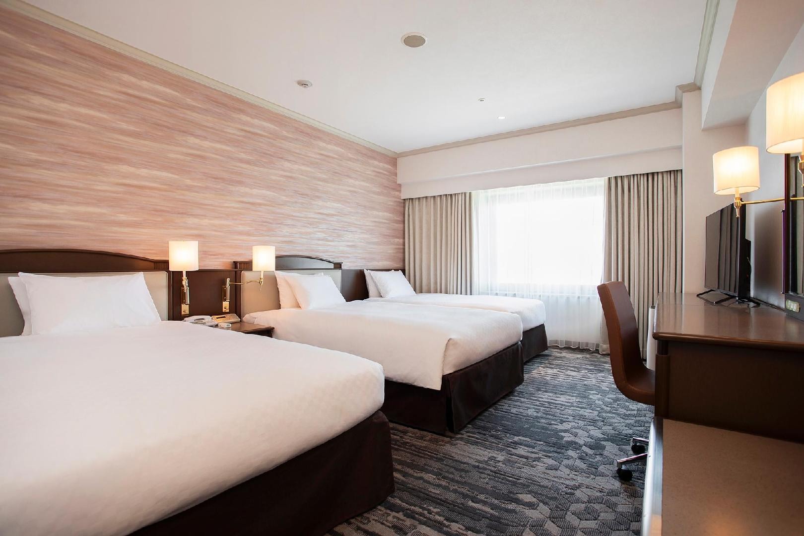 Economy class triple room 29 square meters