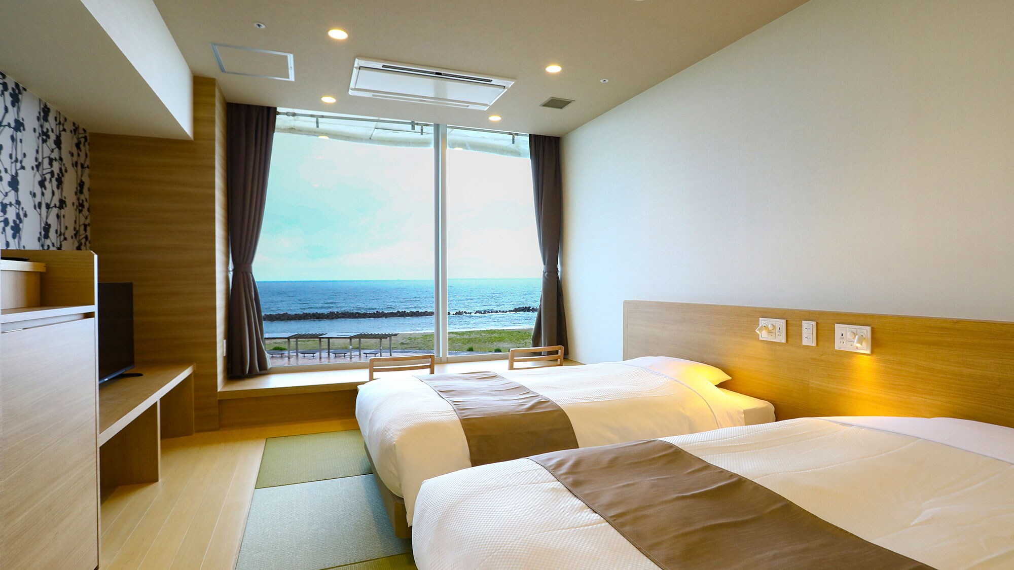[Non-smoking] Ocean view twin Japanese-style room 2 people capacity