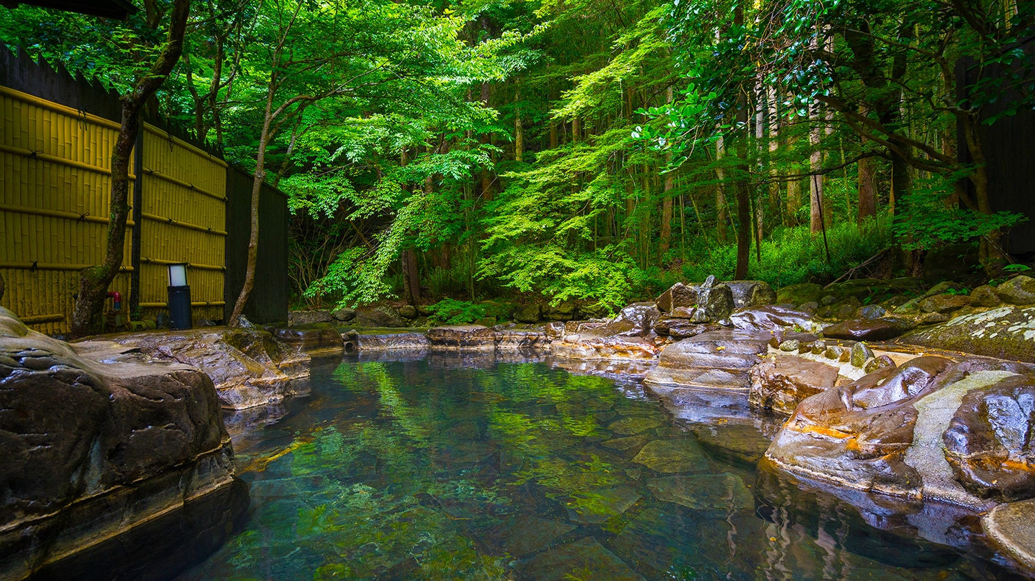 Women's open-air bath