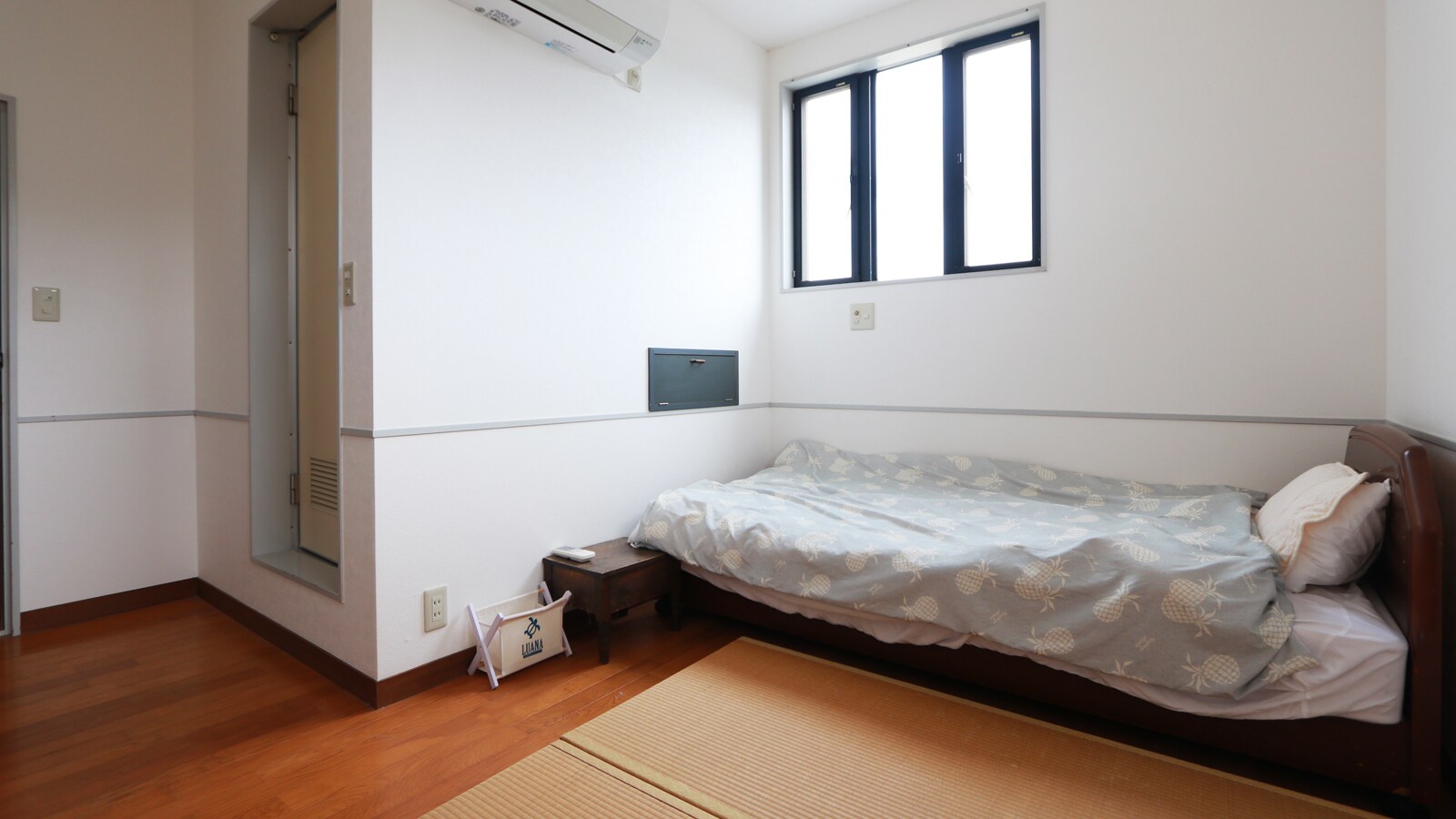 [Western-style room B] - Single tatami mat -