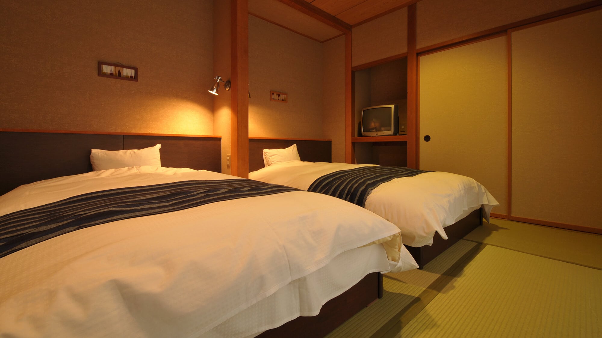 [Futama guest room] Japanese-style room 10 tatami mats + bedroom
