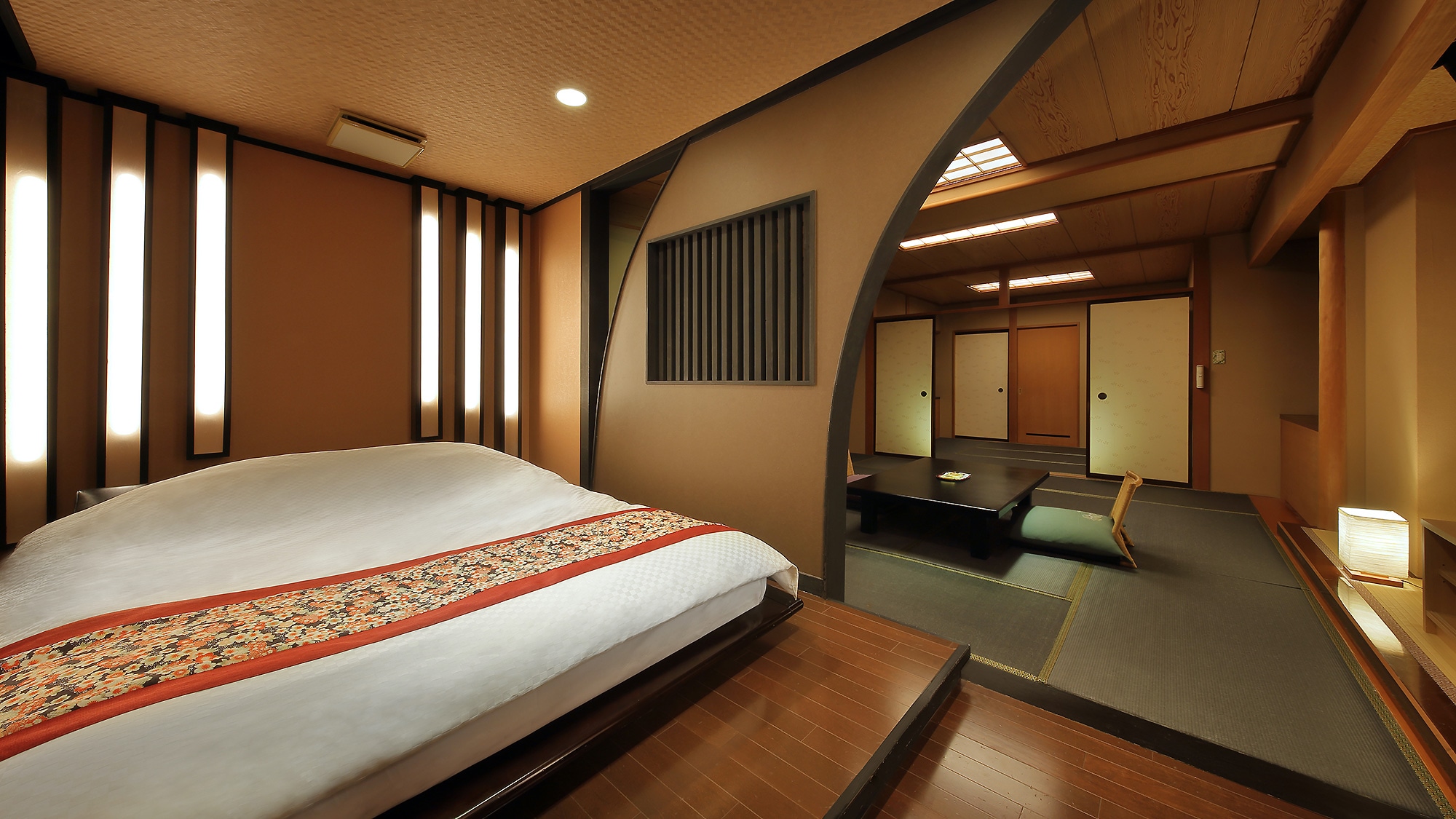 Kamar bergaya Jepang-Barat dengan pemandian terbuka "Ai no Ma"