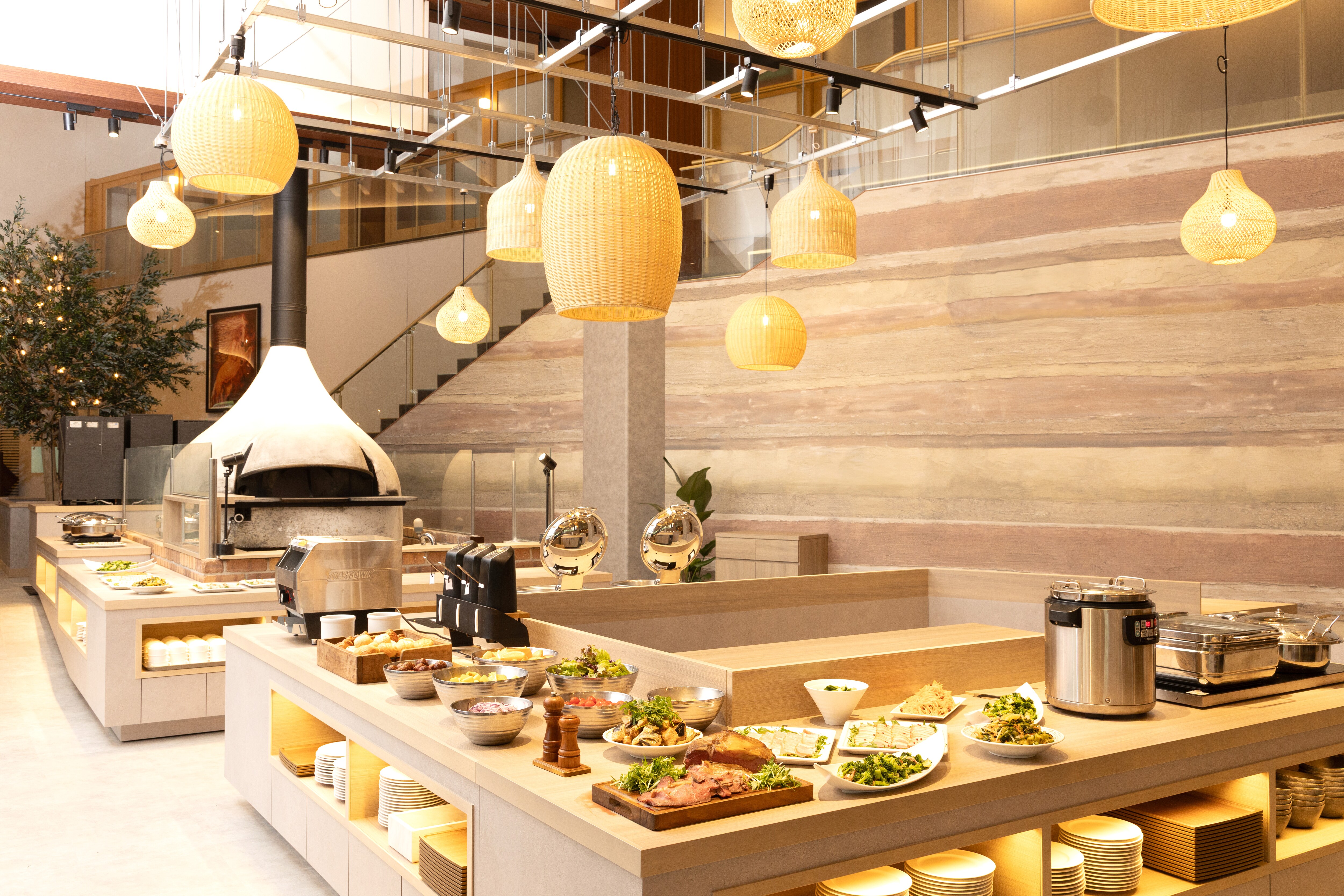 ALL DAY DINING GRANDISH