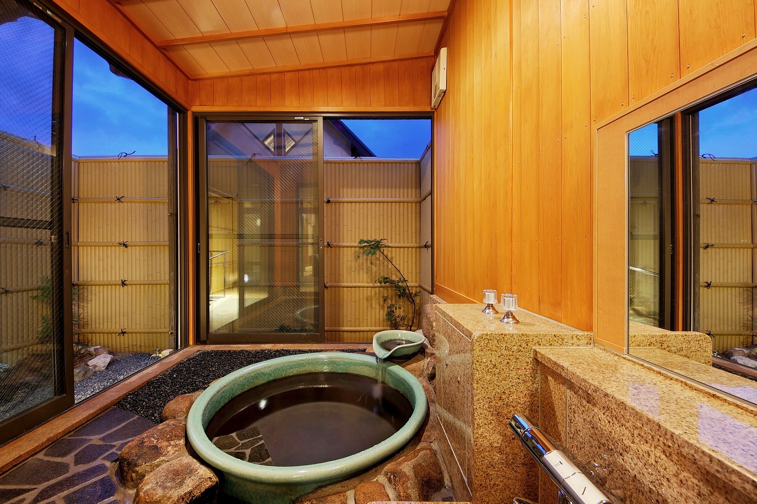 Guest room with hot spring open-air bath (103 open-air)