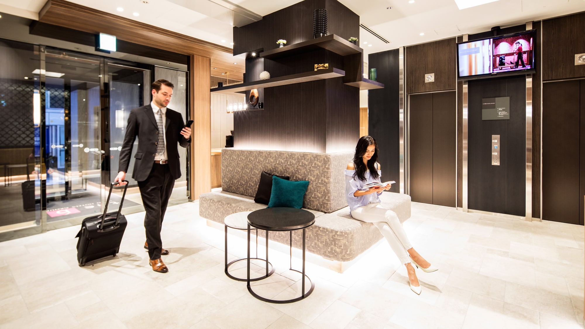 ロビーラウンジ