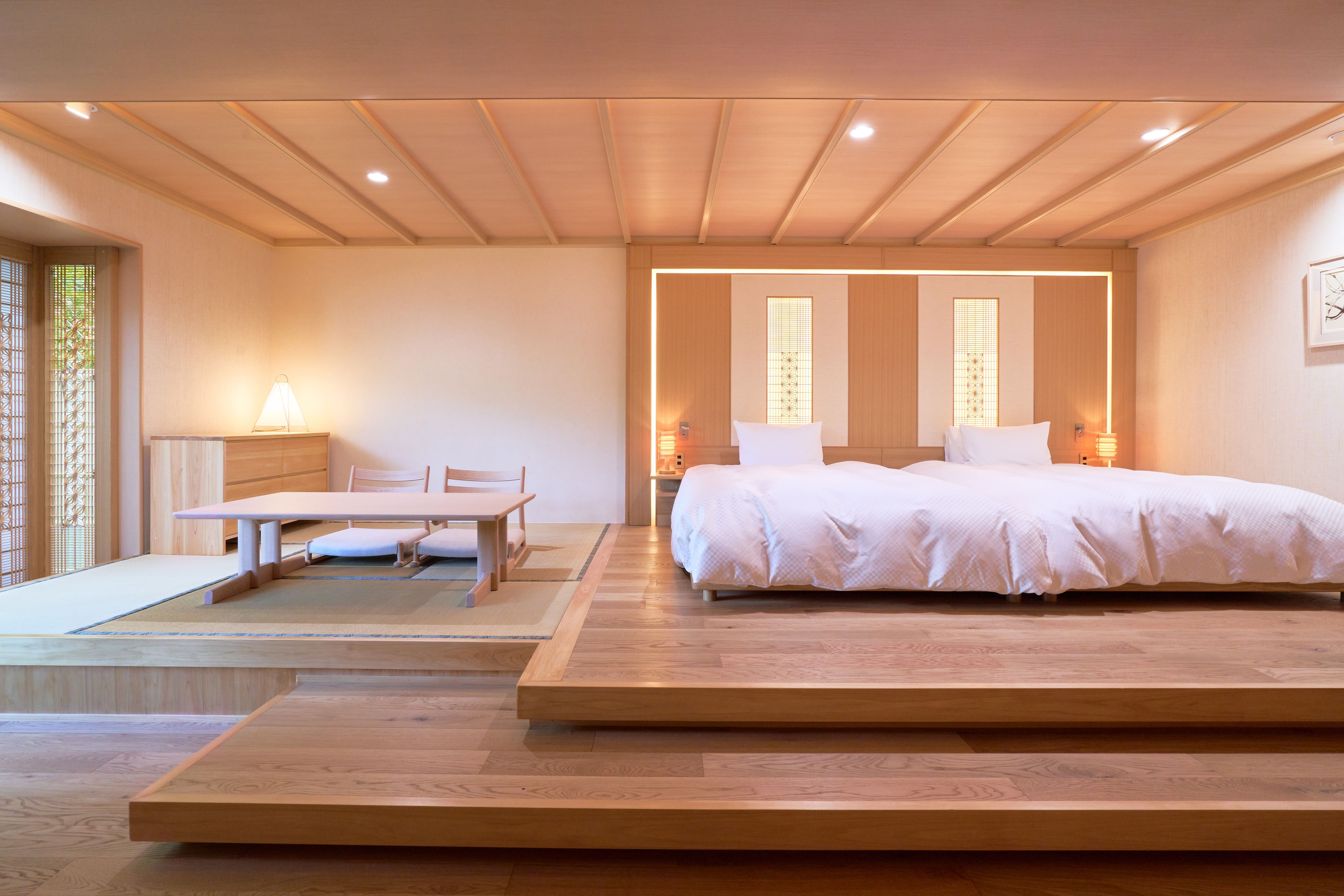 Western-style standard twin room