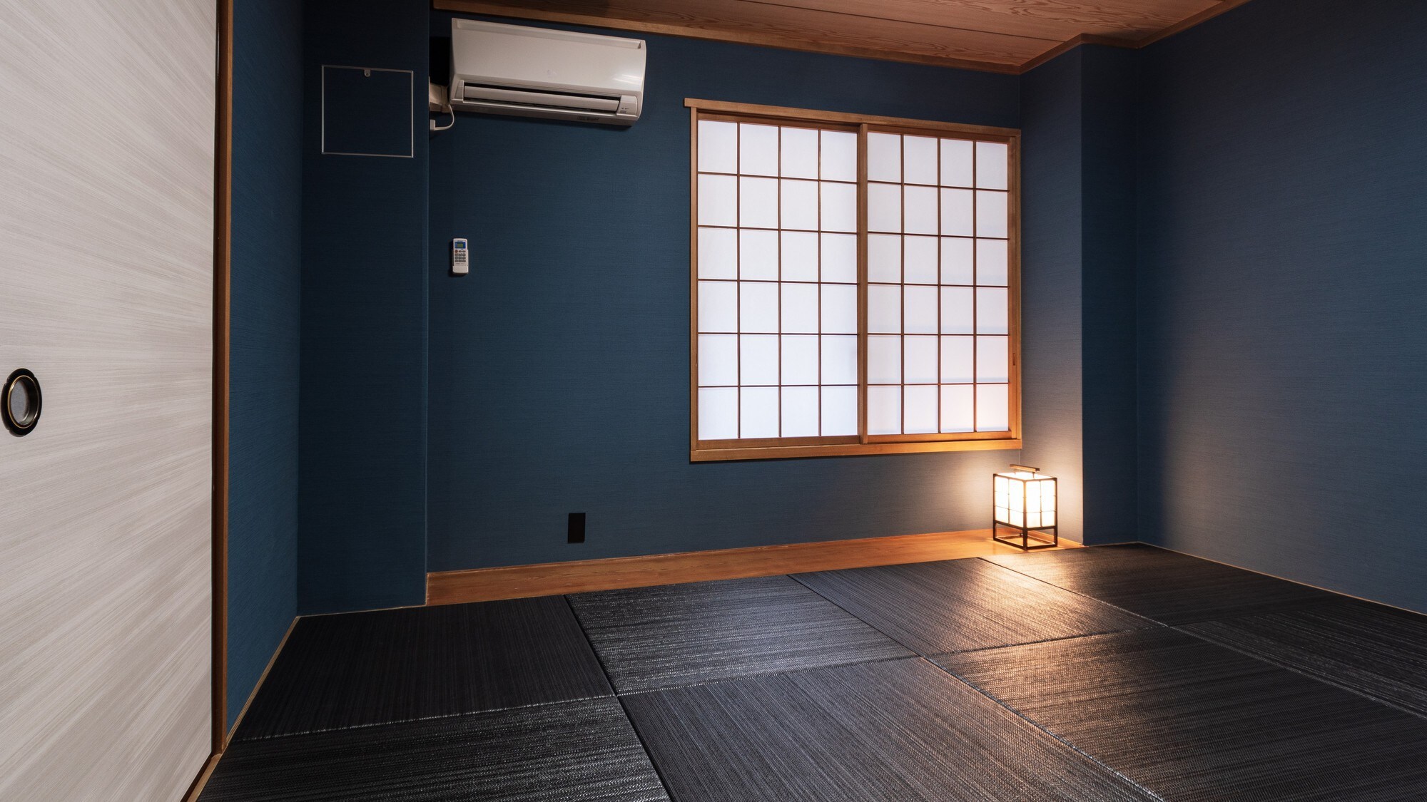 [Building C] Dog cottage/Japanese-style room