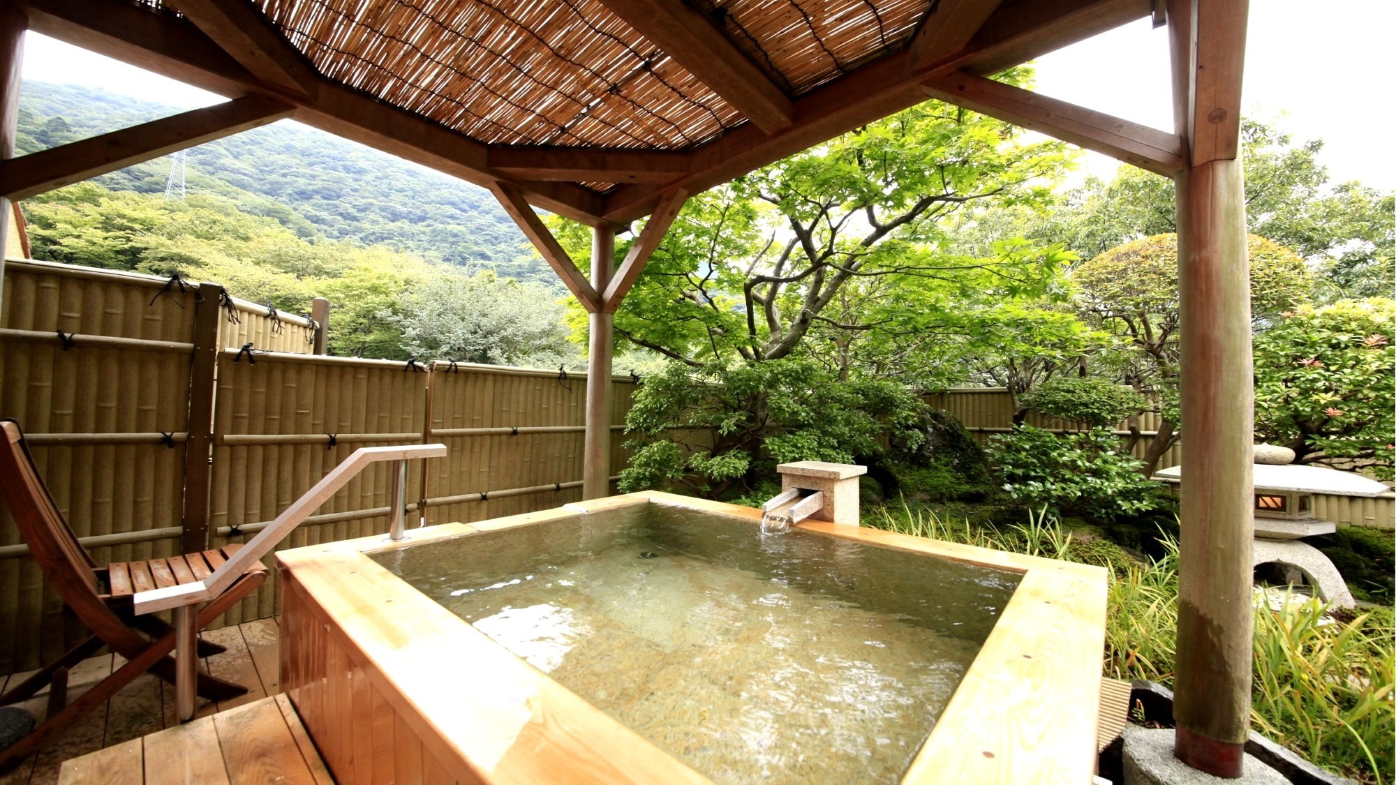 ★山茶花露天浴池