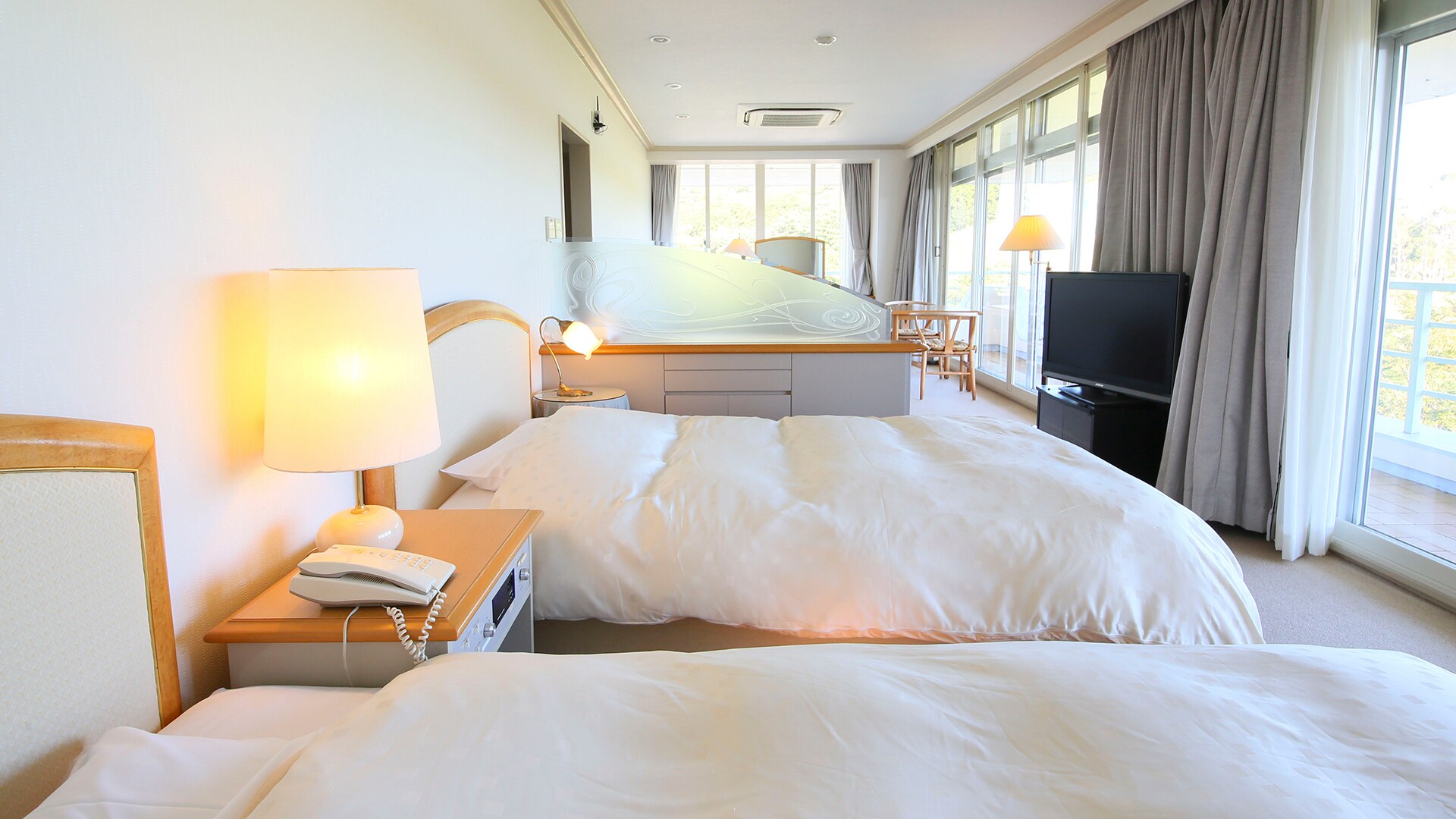 [Suite] Phòng Deluxe Twin có bồn tắm nước khoáng nóng Cypress