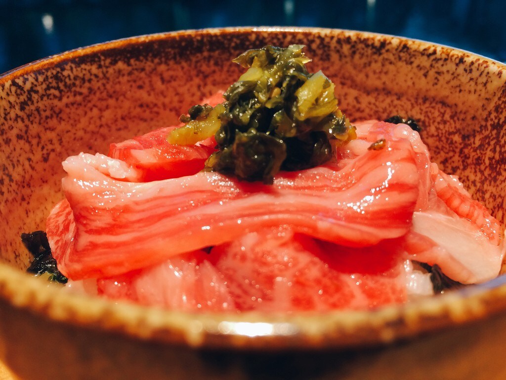 [เนื้อเซนไดชั้นยอดระดับ A5 พร้อมน้ำจิ้มดาชิโอชาซึเกะรสเลิศ]