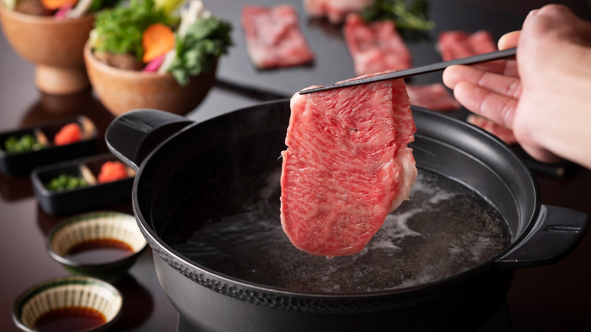 ・【晚餐選項】宮崎縣牛肉涮鍋，入口即化，美味可口