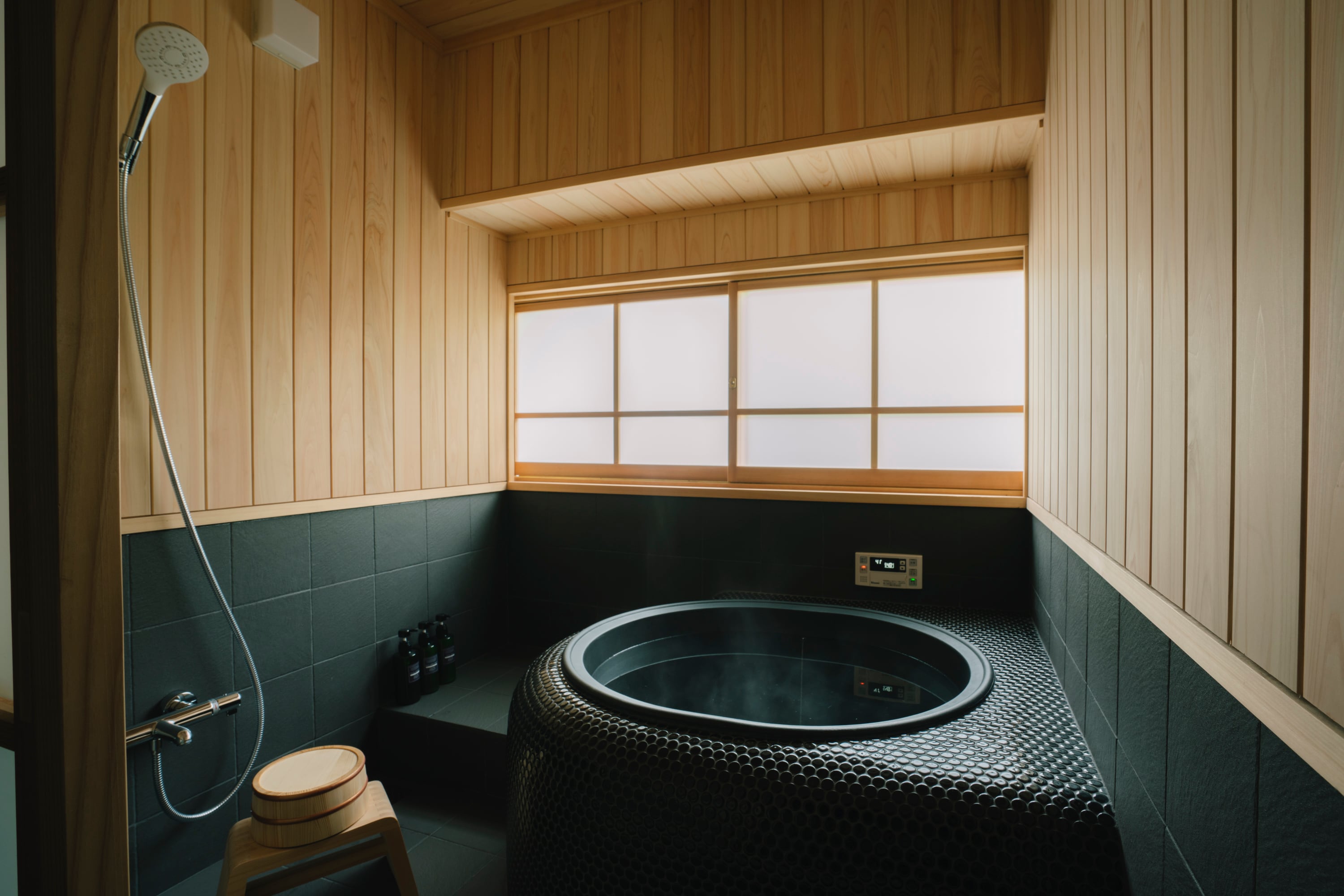 ENOURA202 미나토마치 스위트