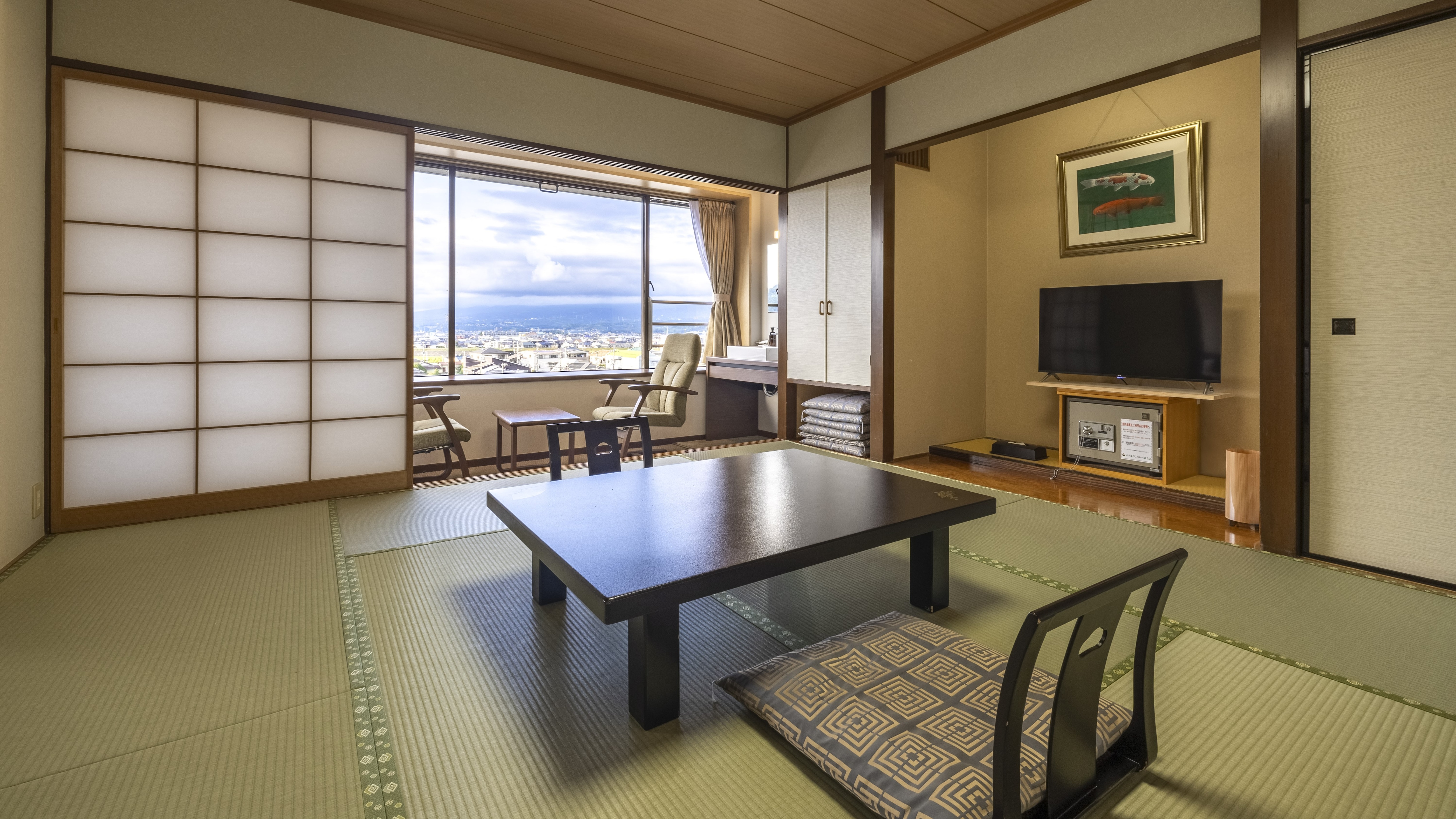 [Japanese-Western room] Japanese-style room in a Japanese-Western room