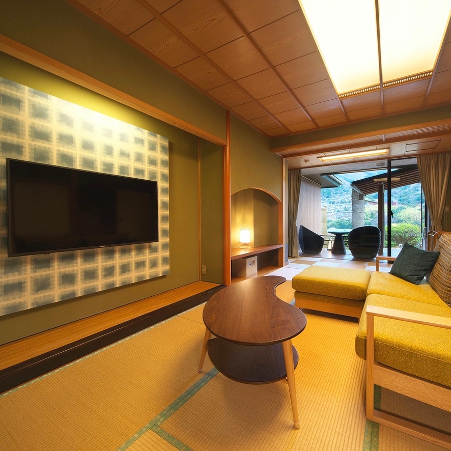 Room with whirlpool open-air bath & amp; bedroom