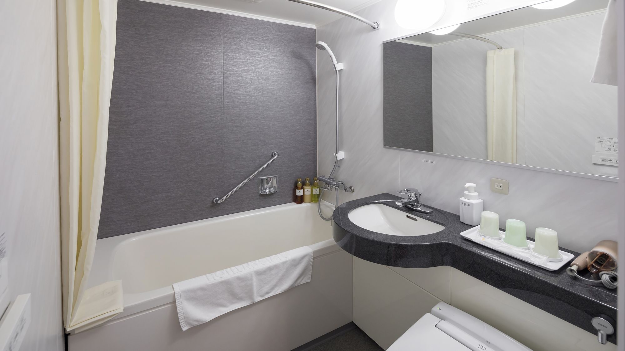 An example of a comfort triple bathroom