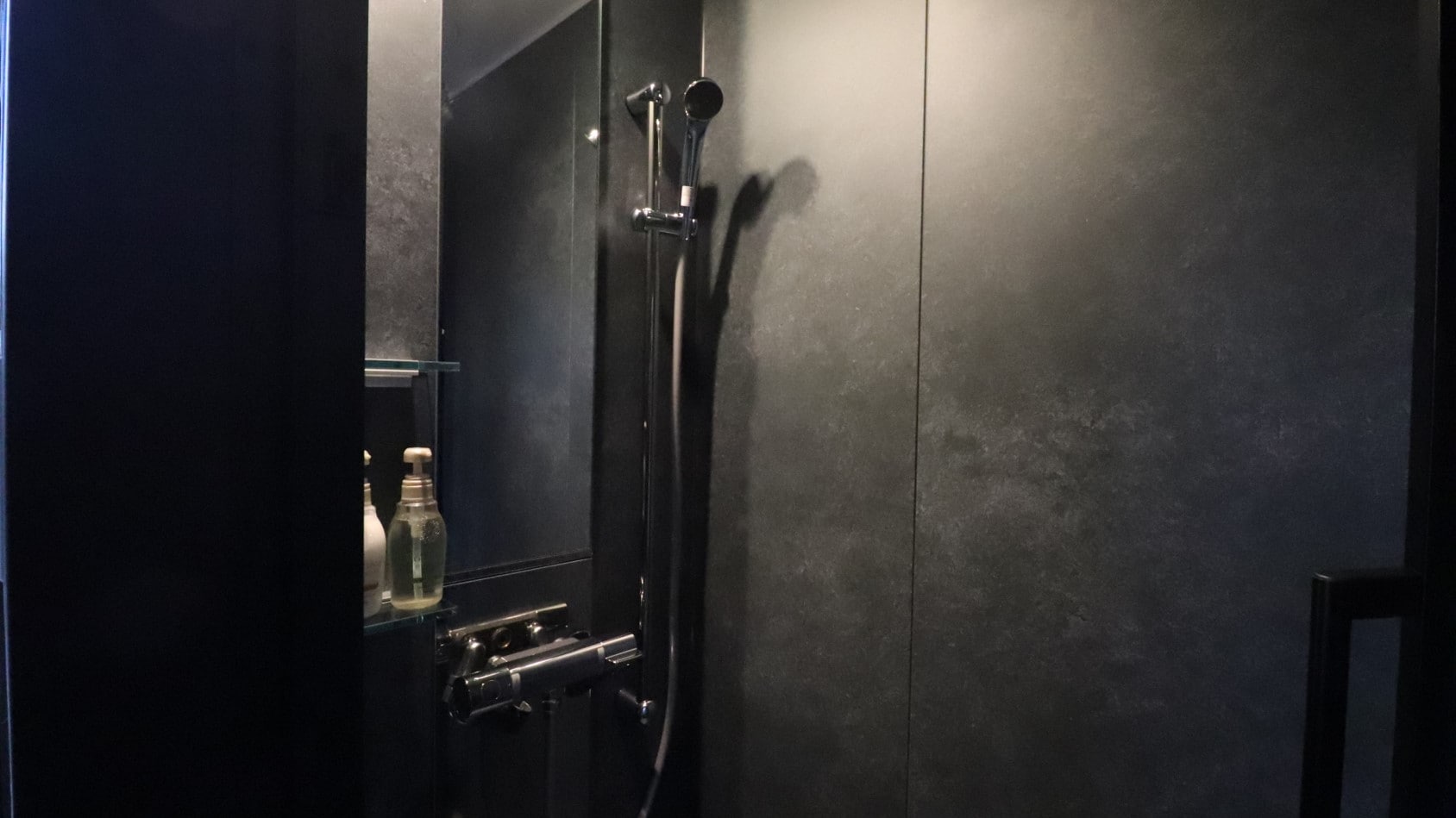 [Kurohana] [Time Wasure] Shower room included, old-style Japanese-Western style room, non-smoking