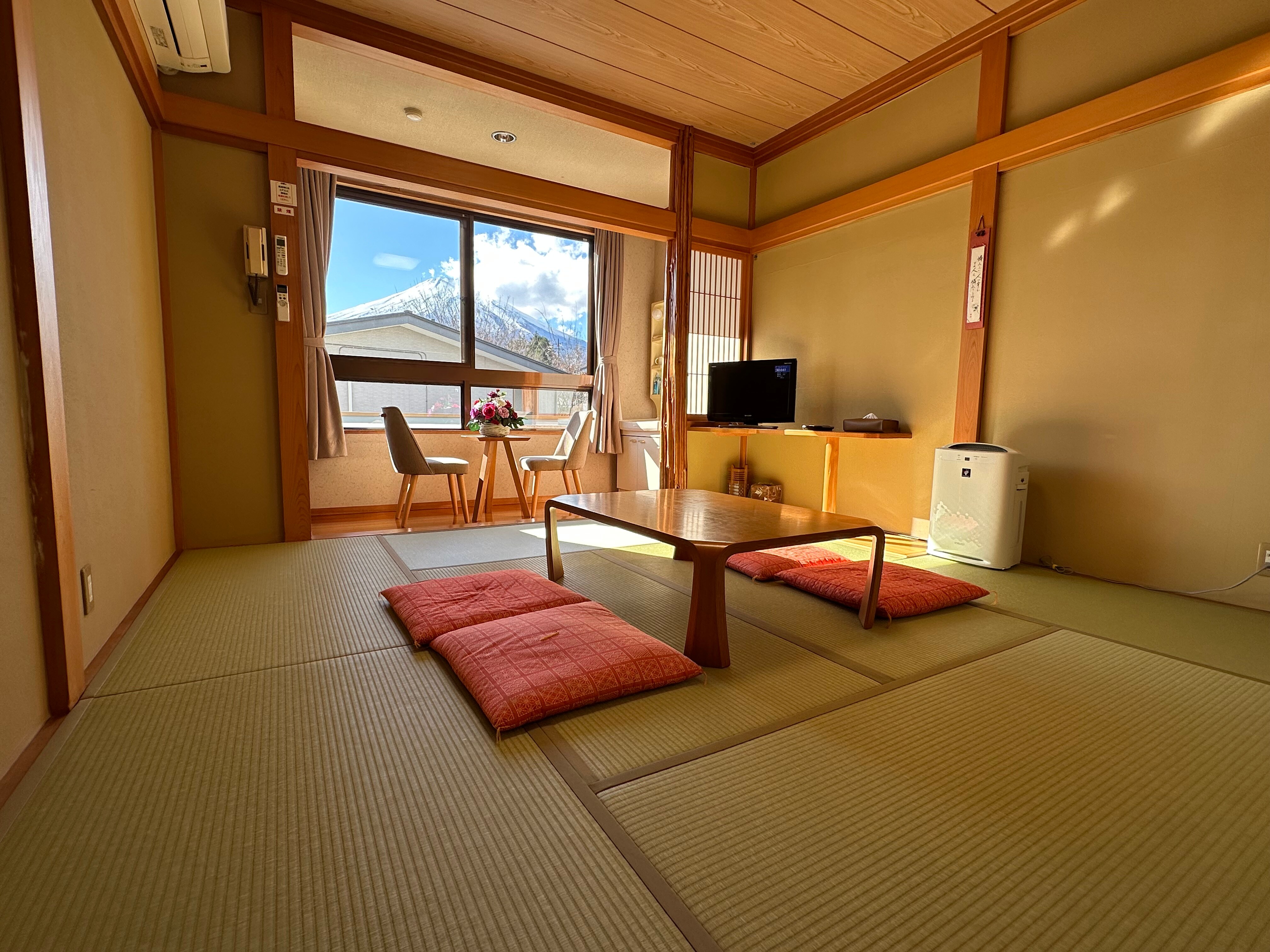 Mt. Fuji View Japanese Style Room with Shared Bath/Toilet [Non-Smoking]