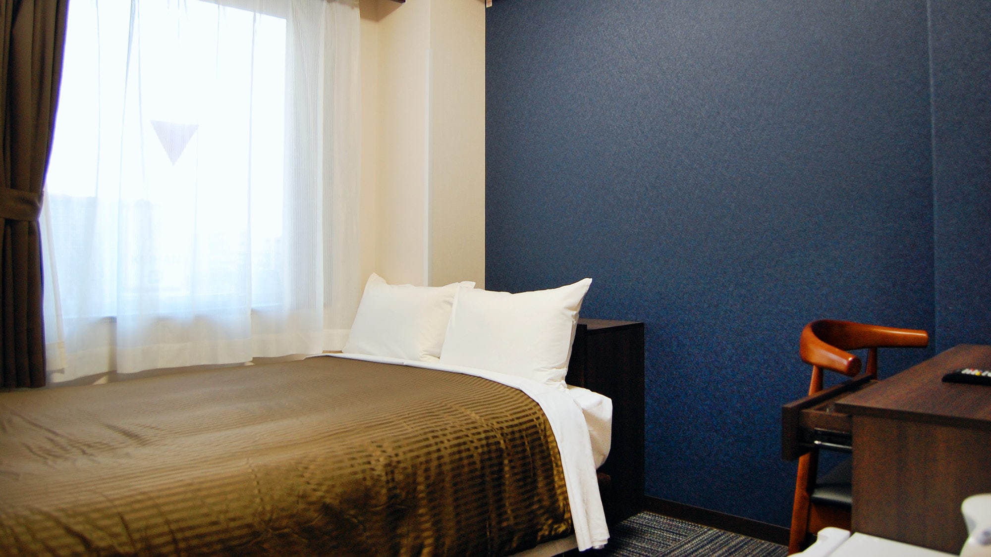 Semi-double room