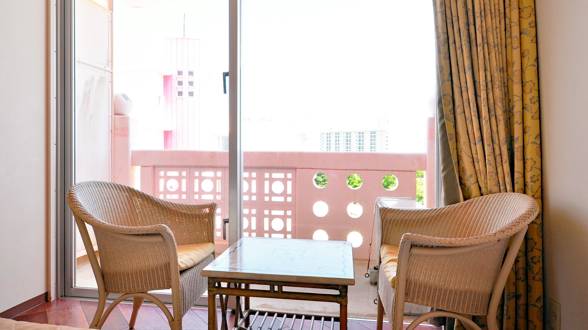 [ทวิน] เพลิดเพลินไปกับช่วงเวลาแสนสนุกในเขตร้อน