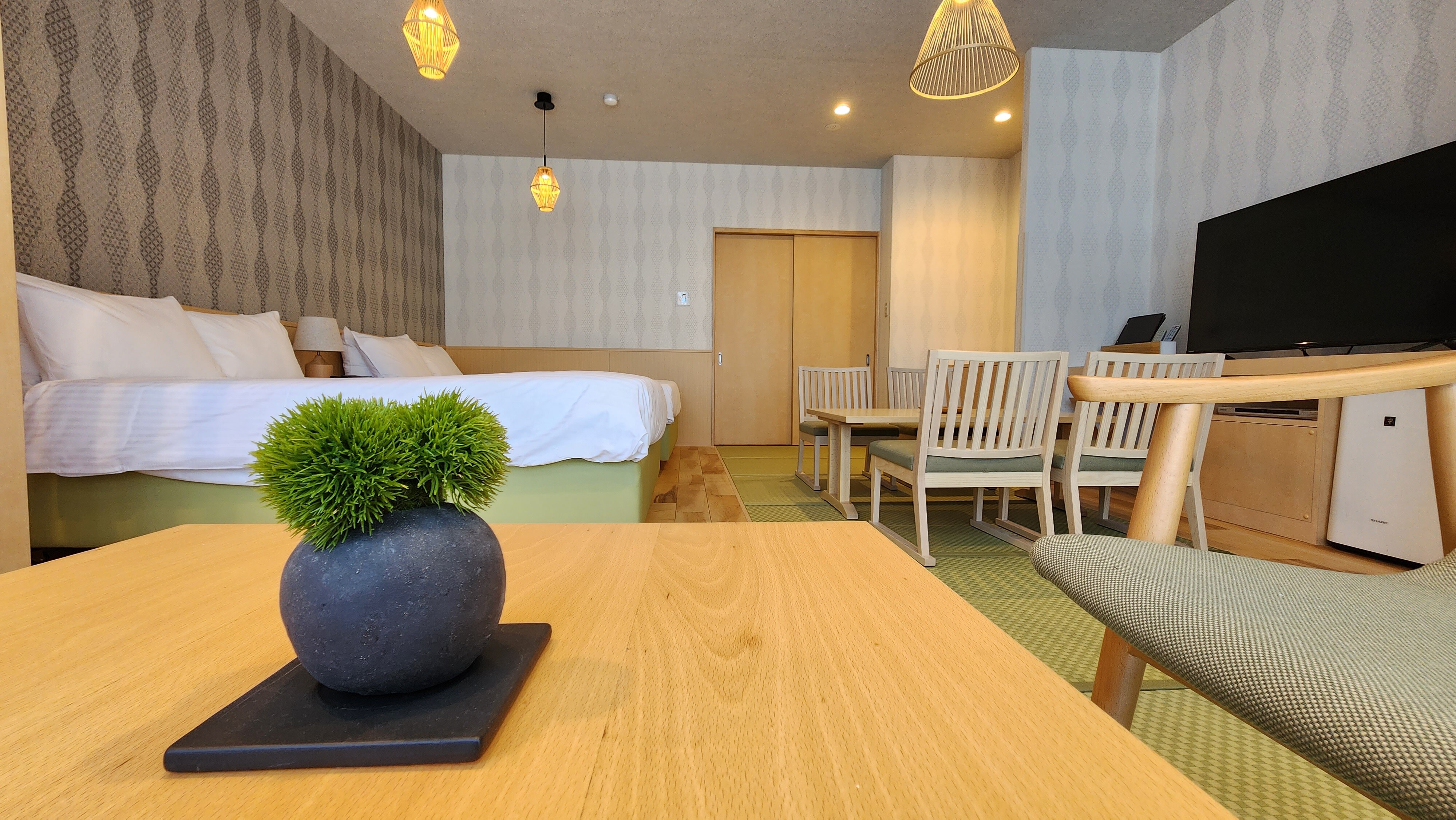O [2nd floor Japanese-Western style room with twin beds] Room for 2-4 people
