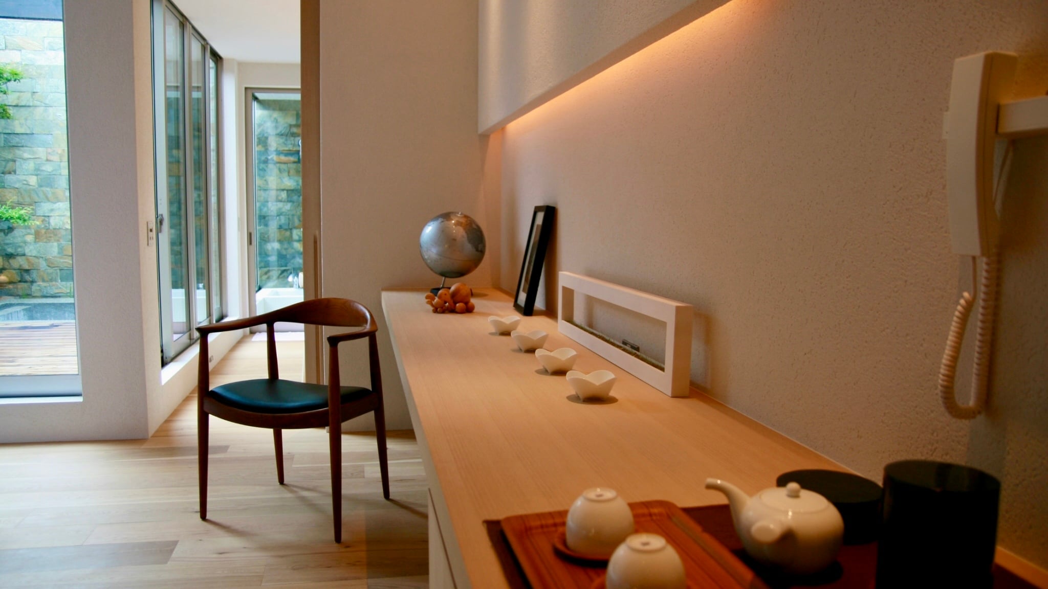 [Stone Suite] เวลาคุณภาพสูง ห้องกึ่งเตียงแฝด / ห้องแยกเดี่ยวแบบเปิดโล่ง