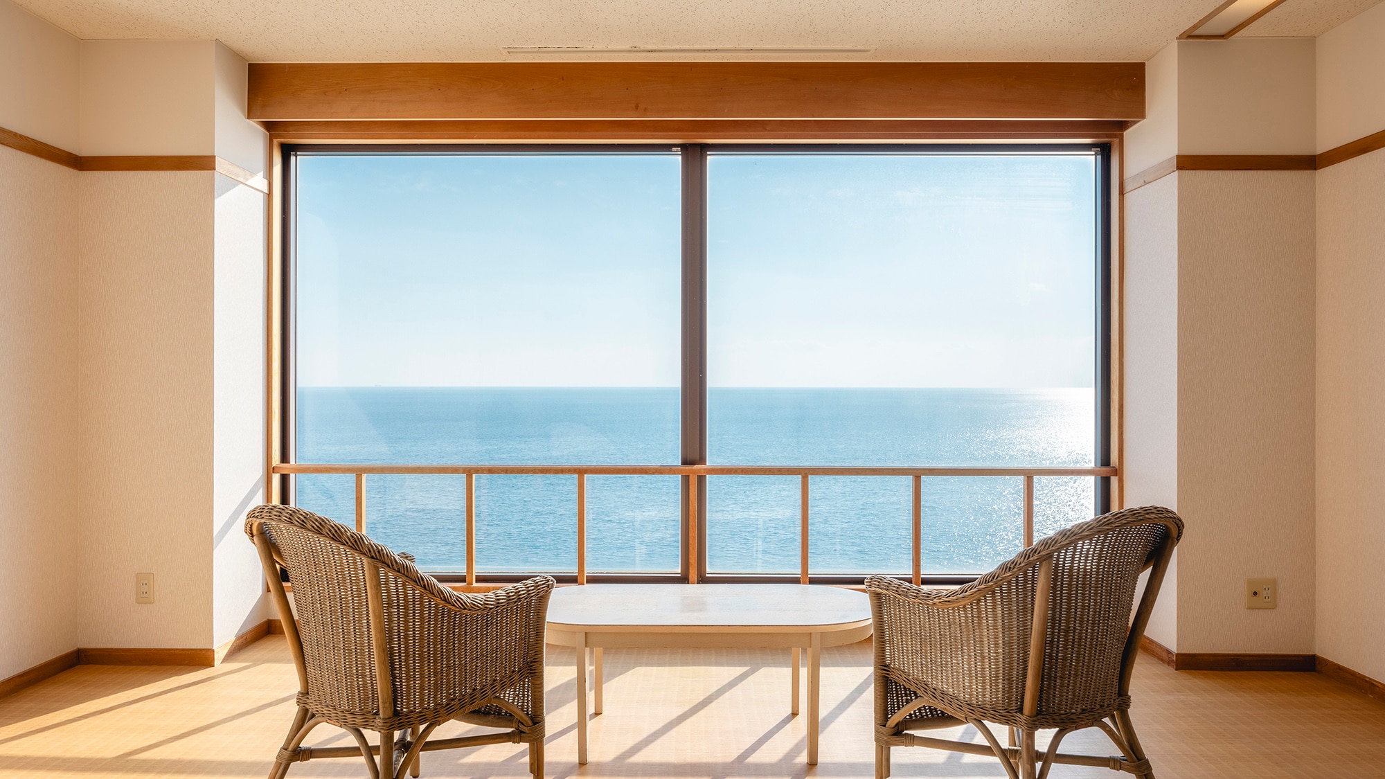 [Dressing room] You can enjoy the beautiful view from the spacious and clean changing room.