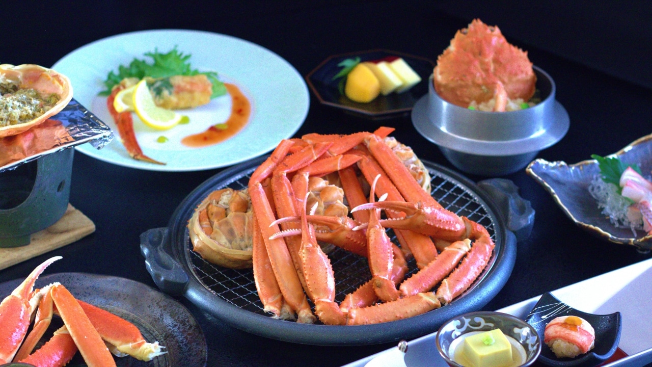 Snow-viewing crab meal