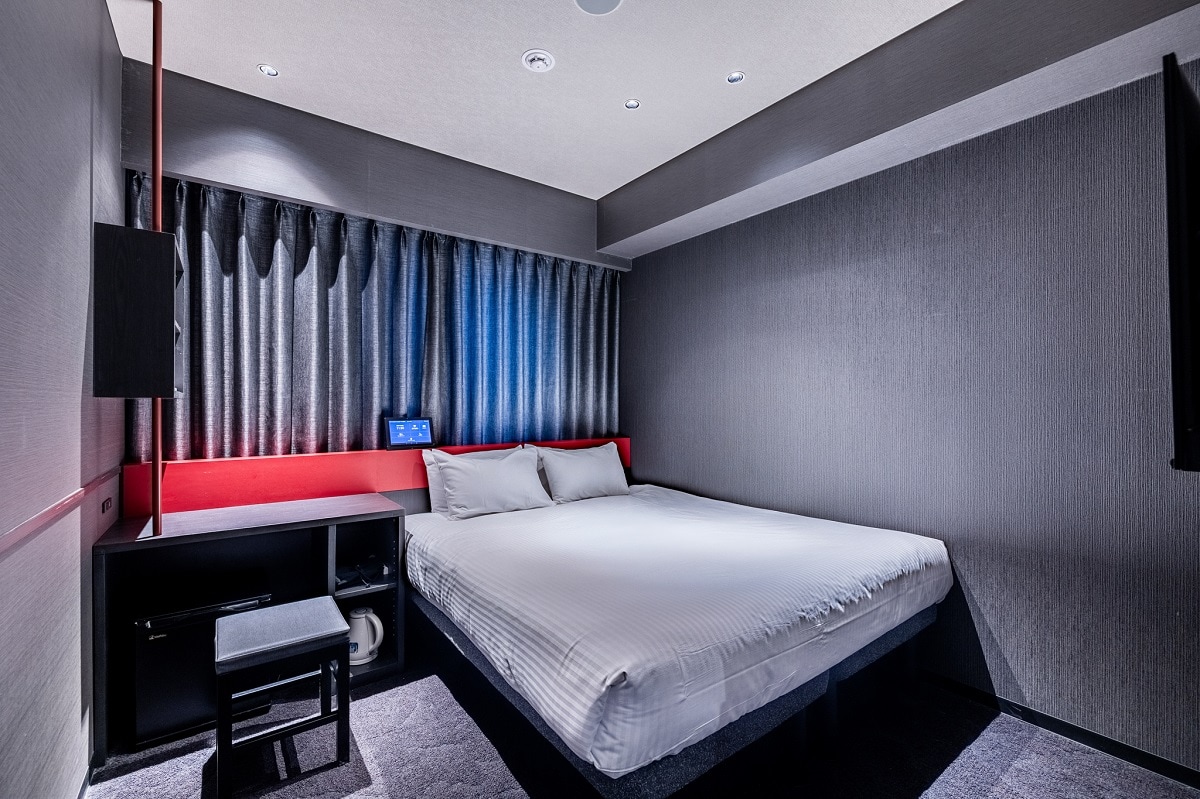 Queen Room Example