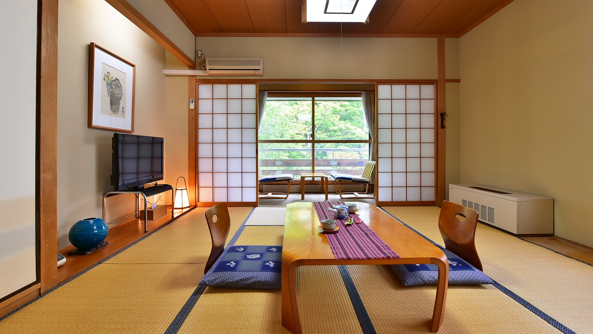 Japanese-style room [8 tatami mats] (non-smoking)