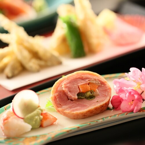 Dinner is served in your room so you can relax without worrying.
