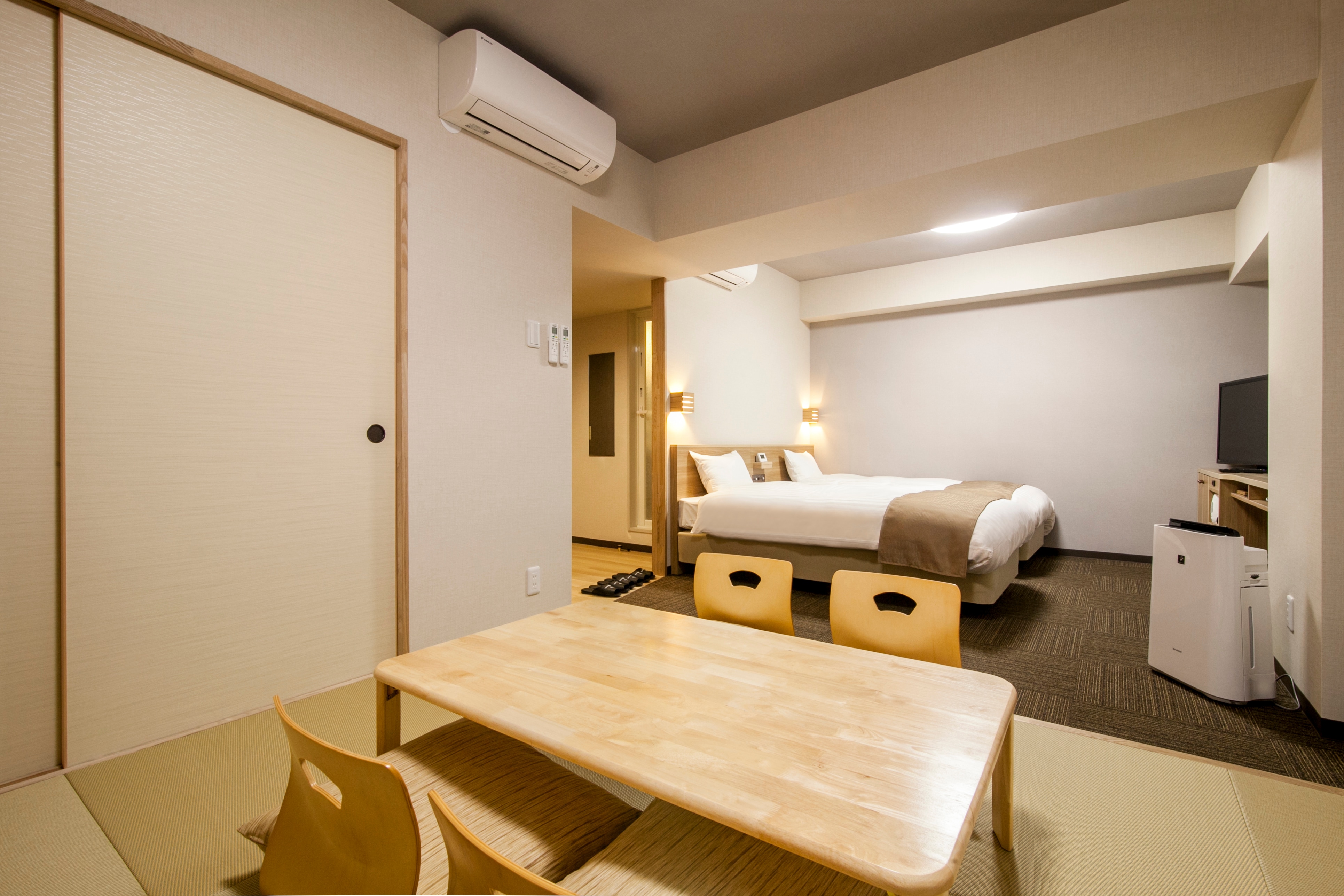 Japanese and Western room standard