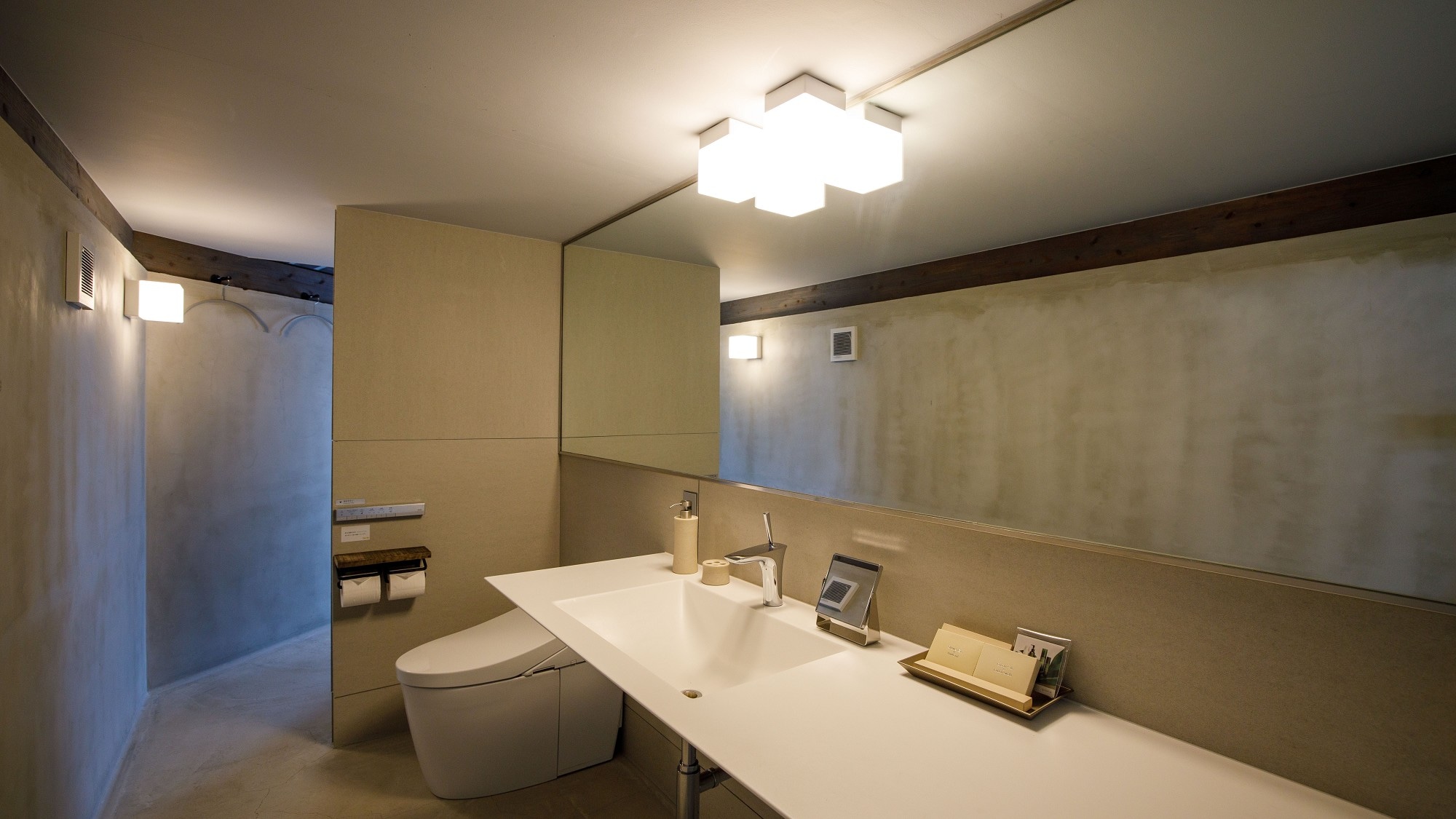 [ดีลักซ์ วิลล่า/เตียงคู่] อ่างล้างหน้าและโถสุขภัณฑ์เป็นแบบเปิดไม่มีประตู