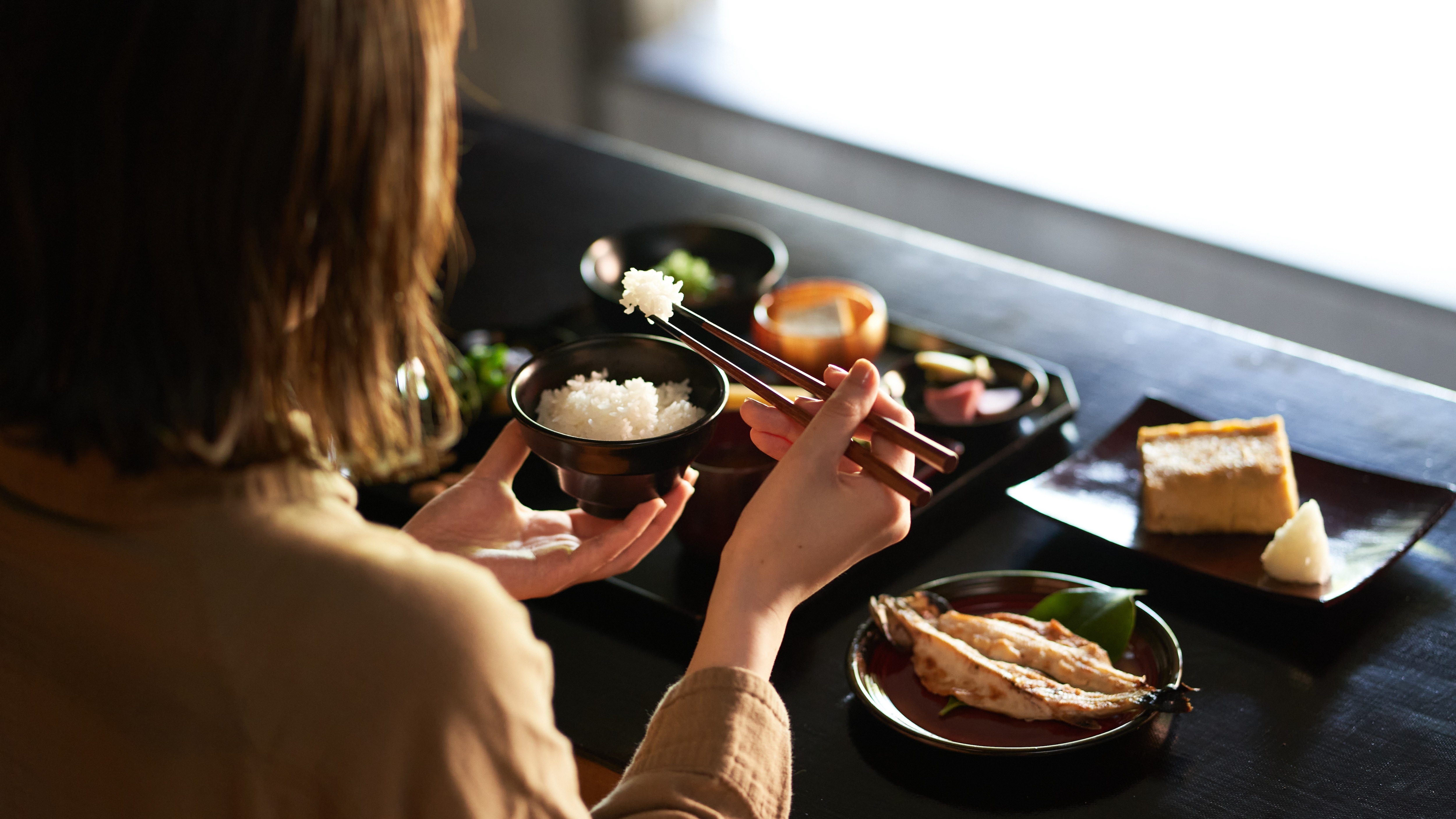 Enjoy your breakfast with homemade side dishes and freshly cooked clay pot rice.