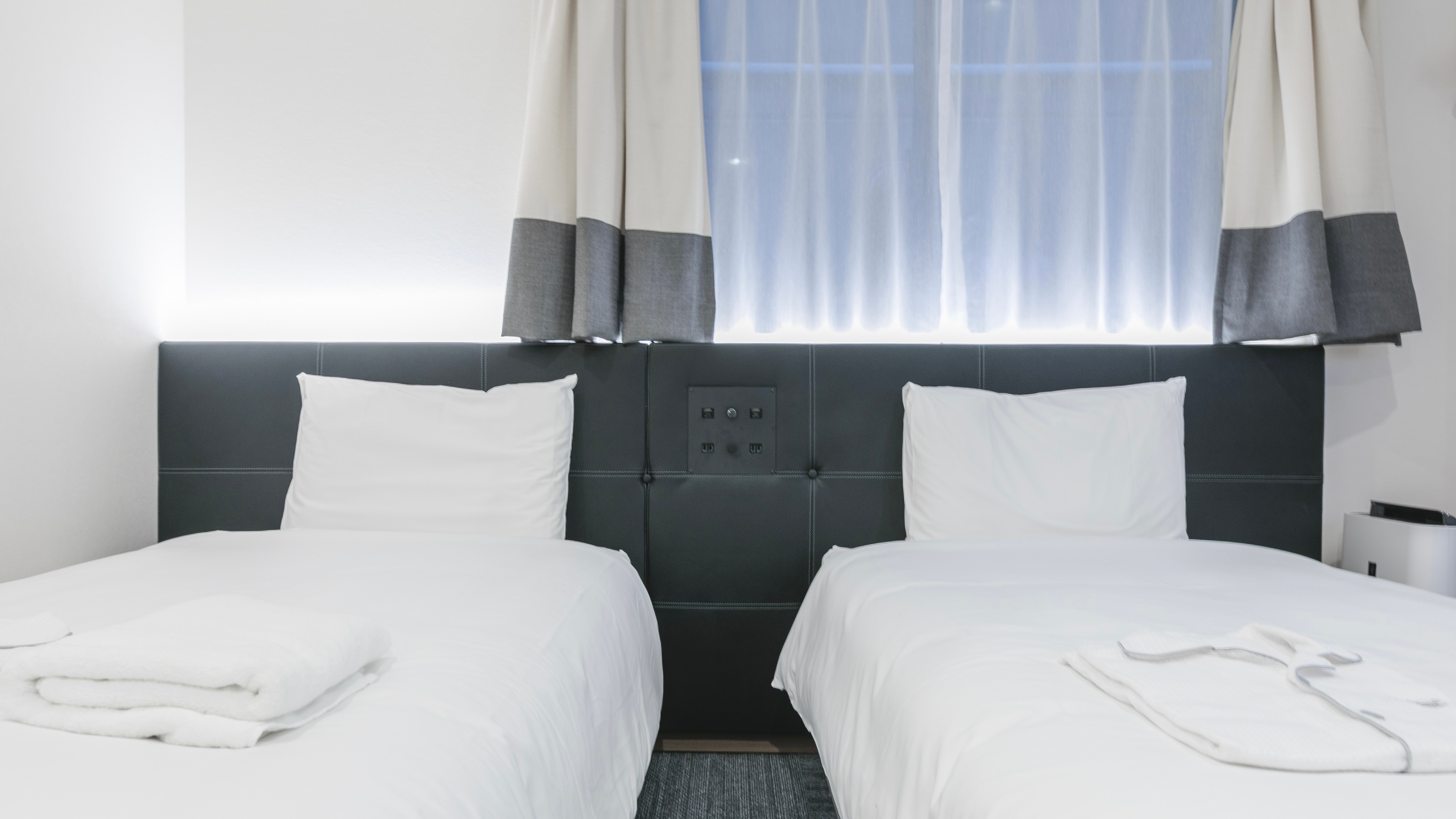 There is also a charging outlet on the bed head.