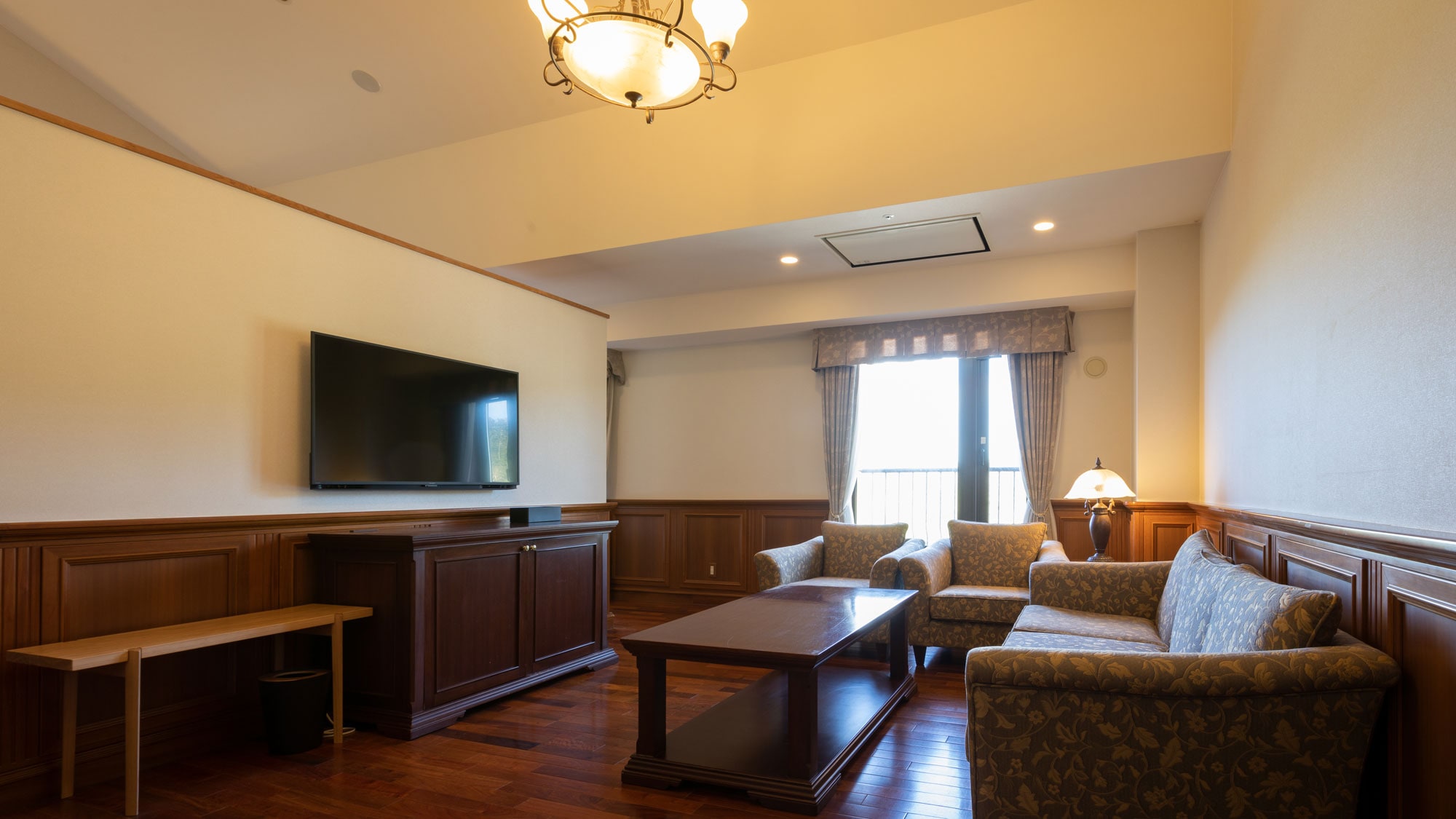 [Classic Luxury] Một kỳ nghỉ thư giãn và thoải mái với bầu không khí yên tĩnh