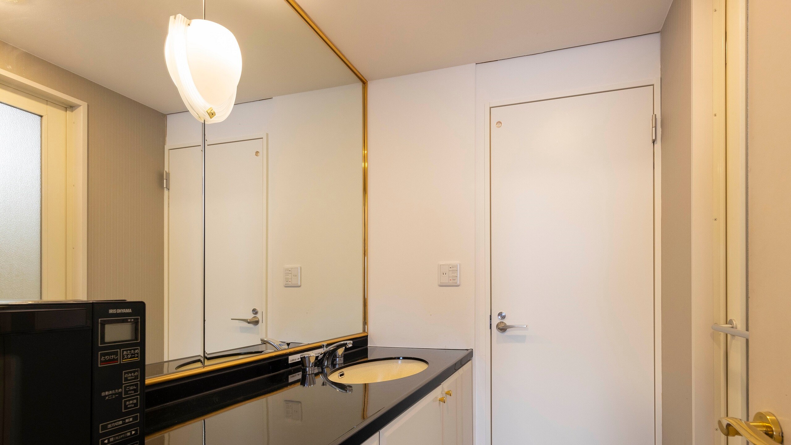 Junior Suite Room A (32㎡)・Powder room
